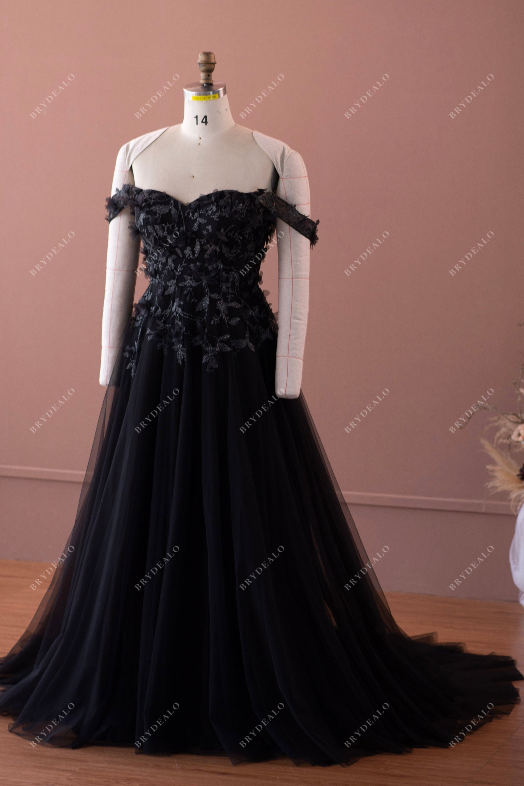 Black off-shoulder sweetheart neck flower tulle A-line wedding dress