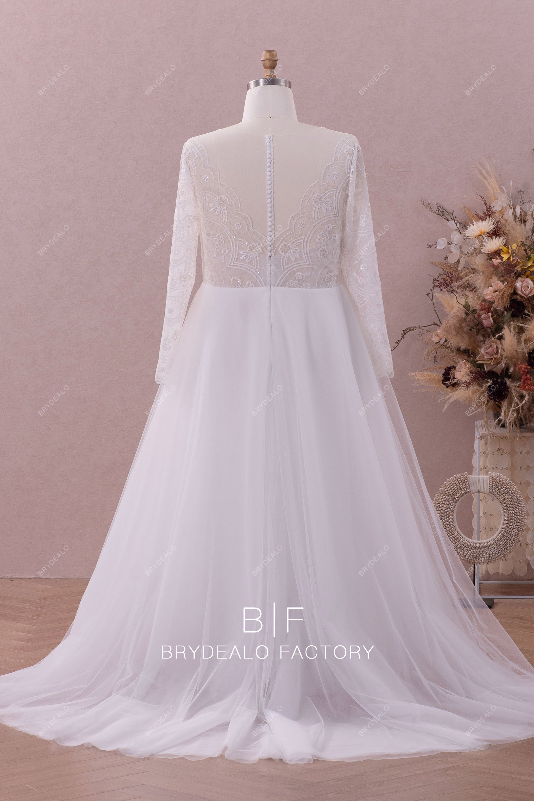 elegant sheer long sleeves lace tulle wedding gown