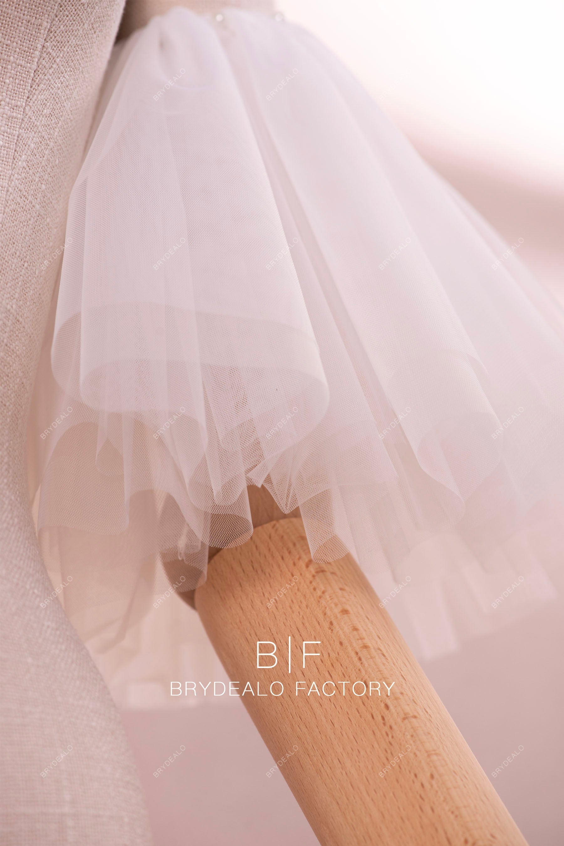 beautiful fluffy tulle bridal sleeves 