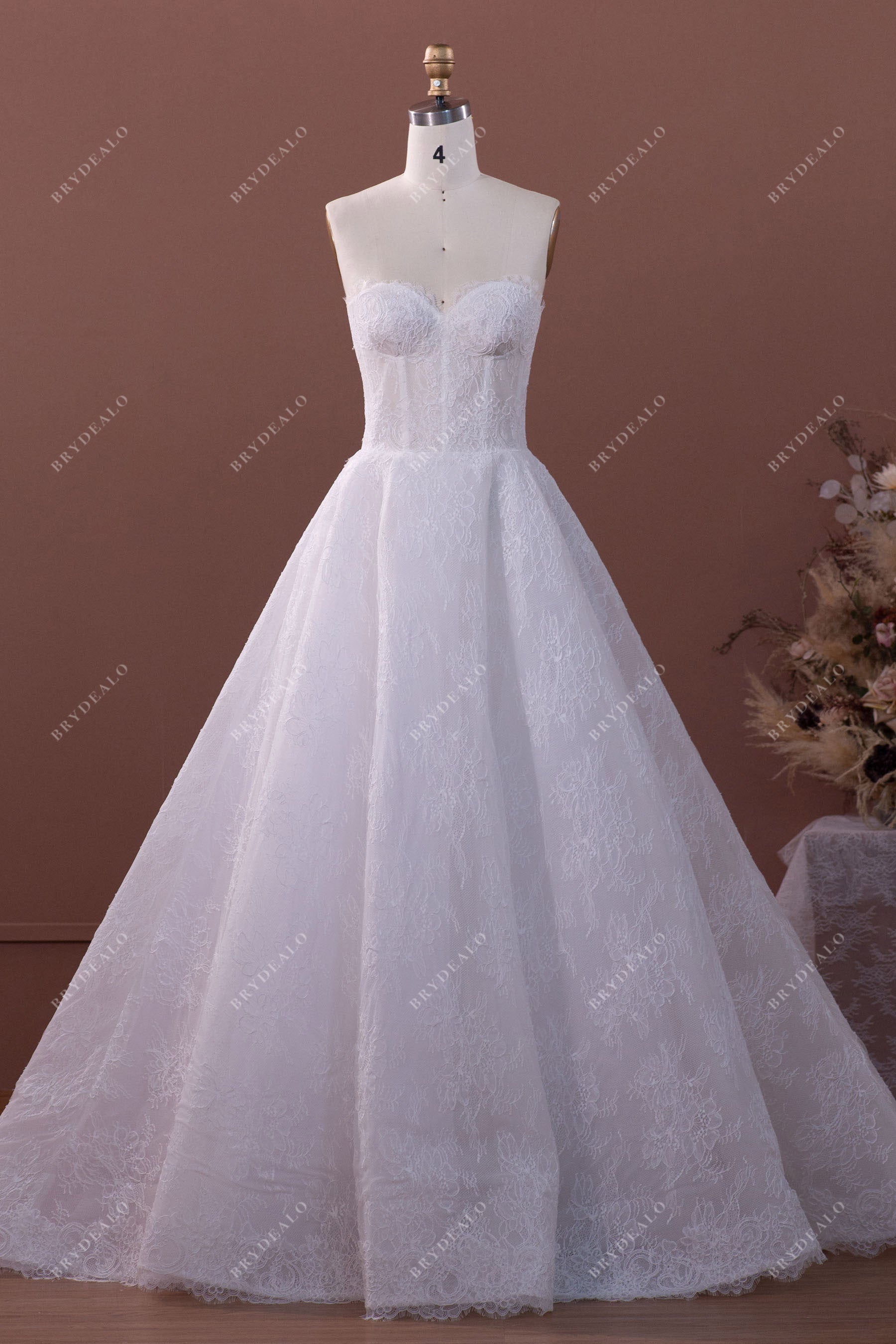 Flower Lace Corset Sweetheart neck  Puffy A-line Wedding Gown
