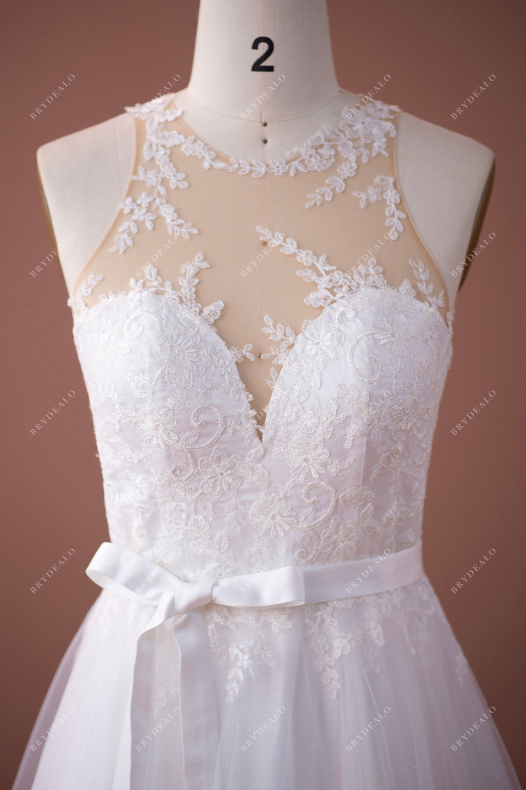 illusion neck sleeveles lace fall wedding dress