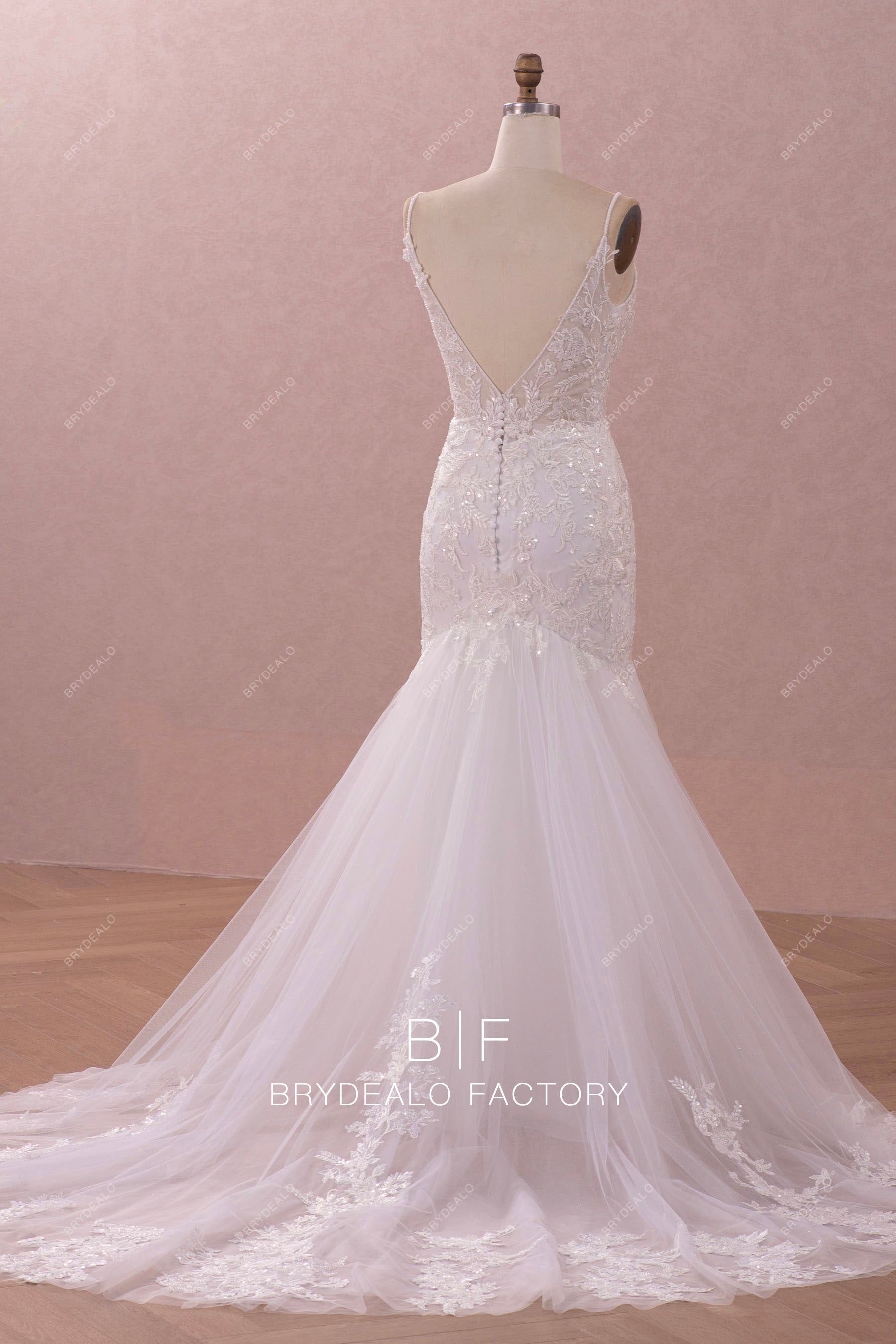 illusion v-back sleeveless lace tulle mermaid bridal dress