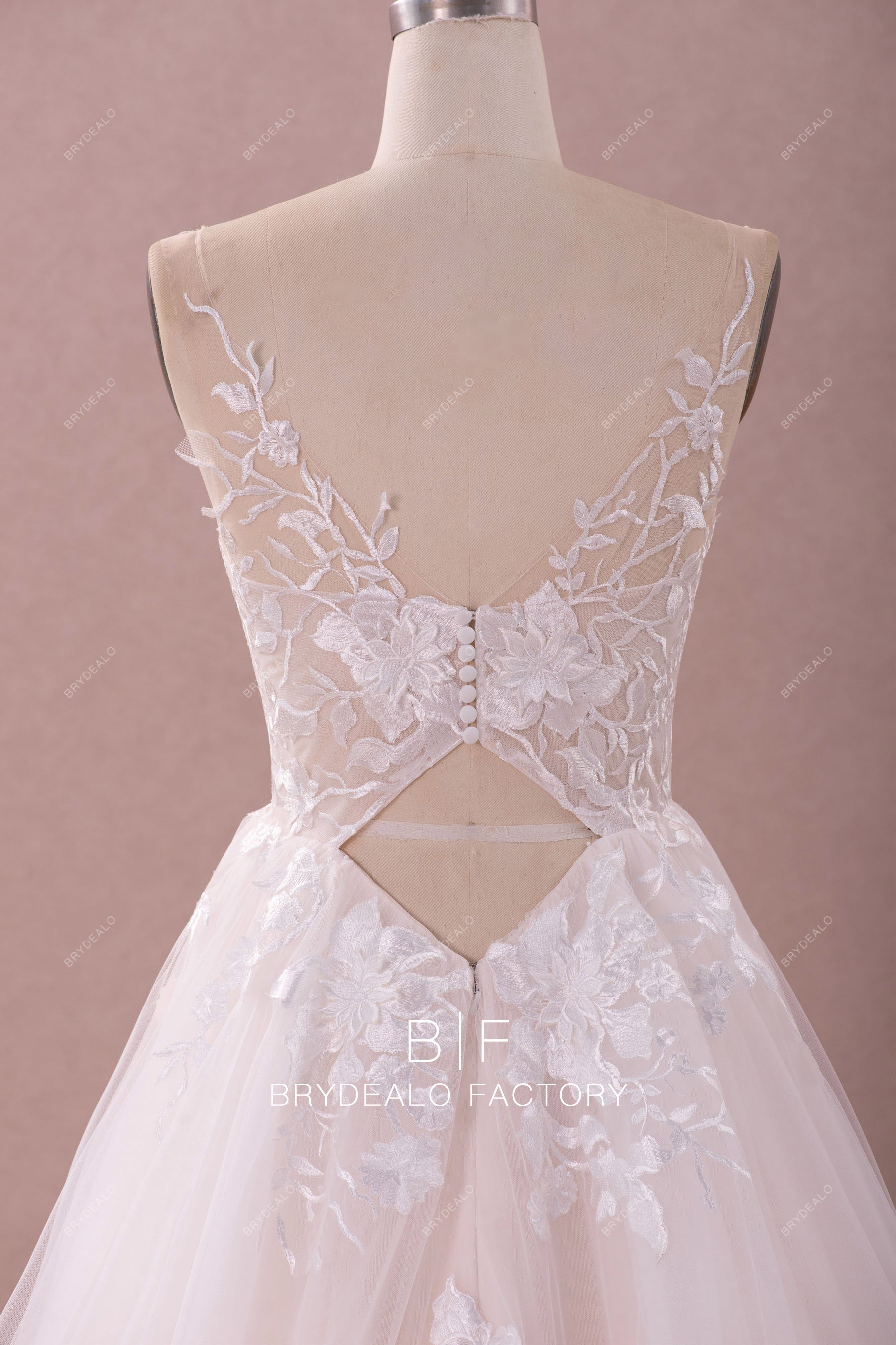 Flower Lace Tulle Keyhole Back A-line Designer Wedding Dress Brydealo Flower Lace Tulle Keyhole Back A-line Designer Wedding Dress Brydealo