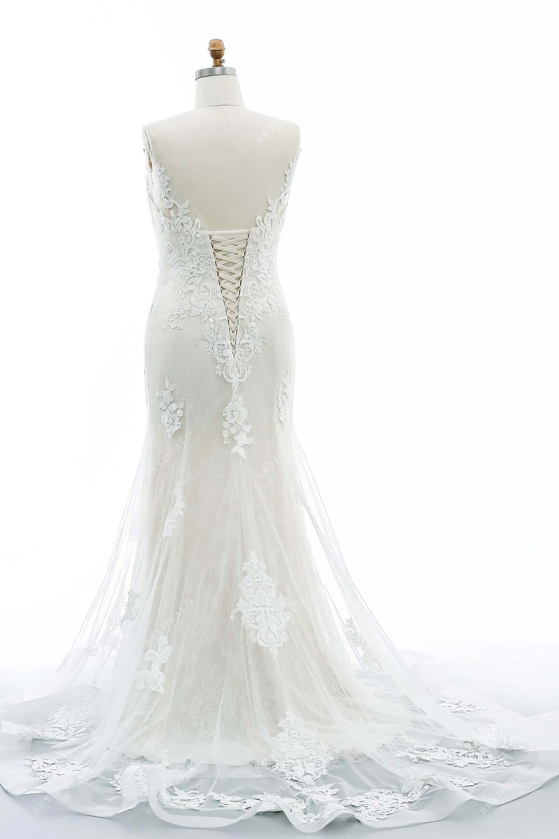 lace-up back trumpet elegant wedding gown