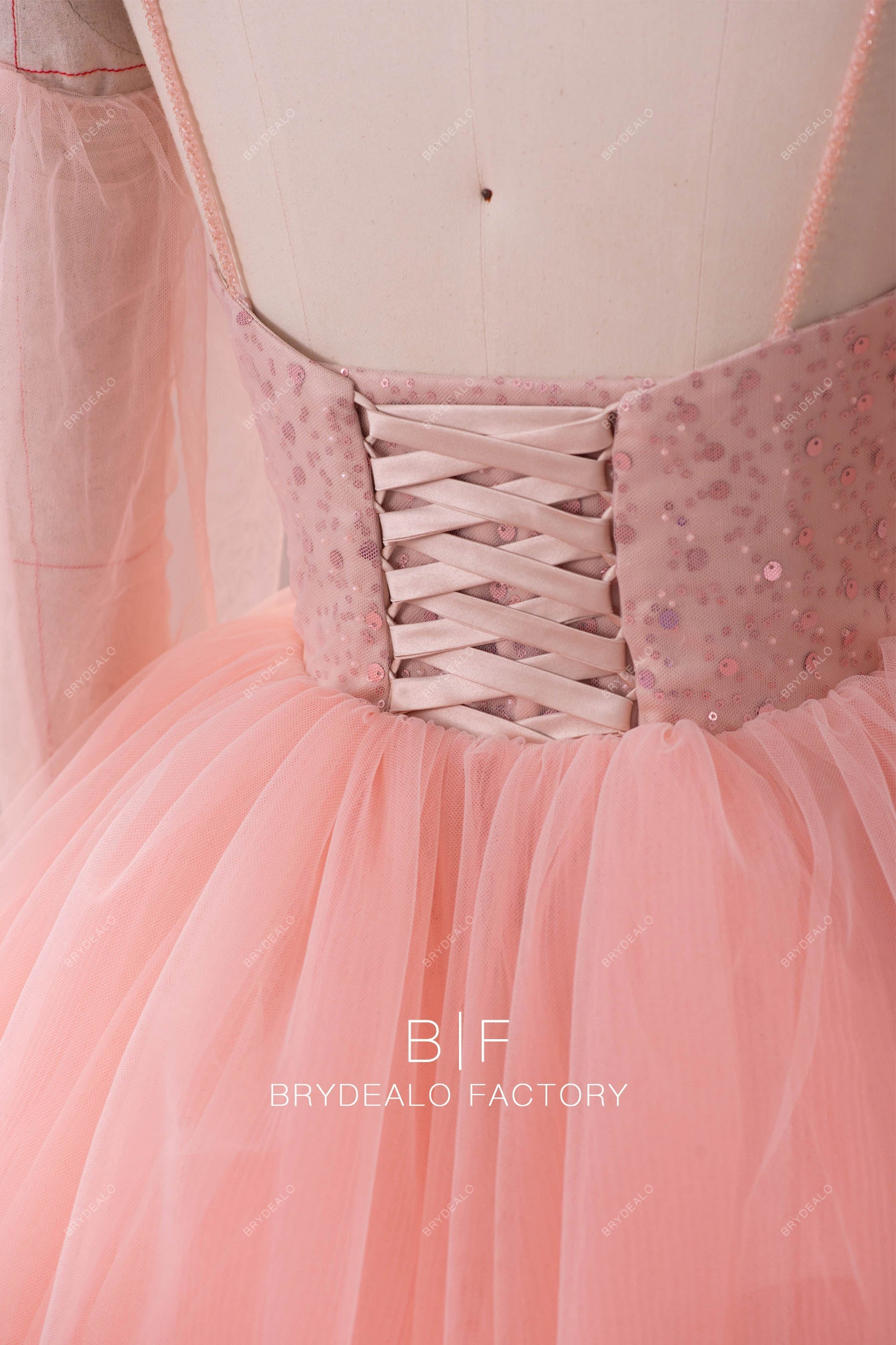 lace up closure detachable-sleeves wedding dress