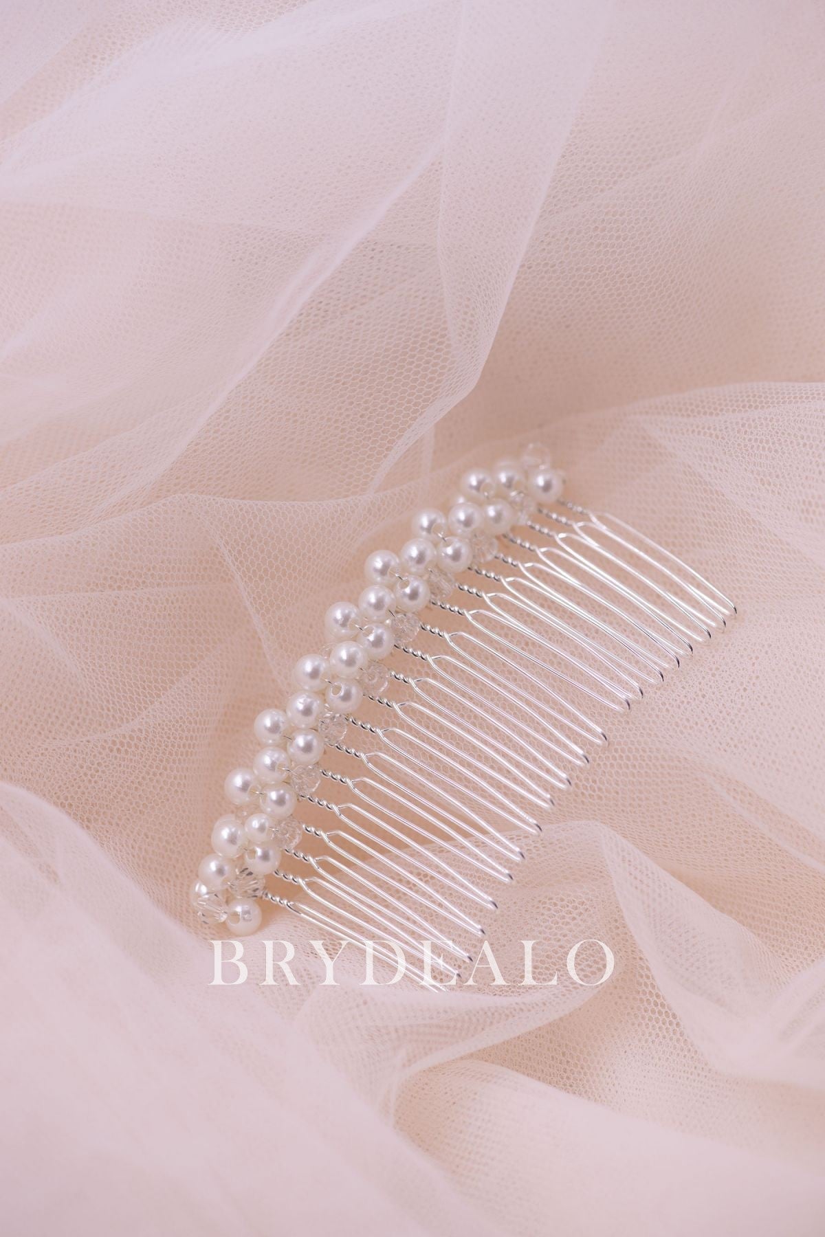 Glamorous Pearls Adorned Bridal Hair Comb