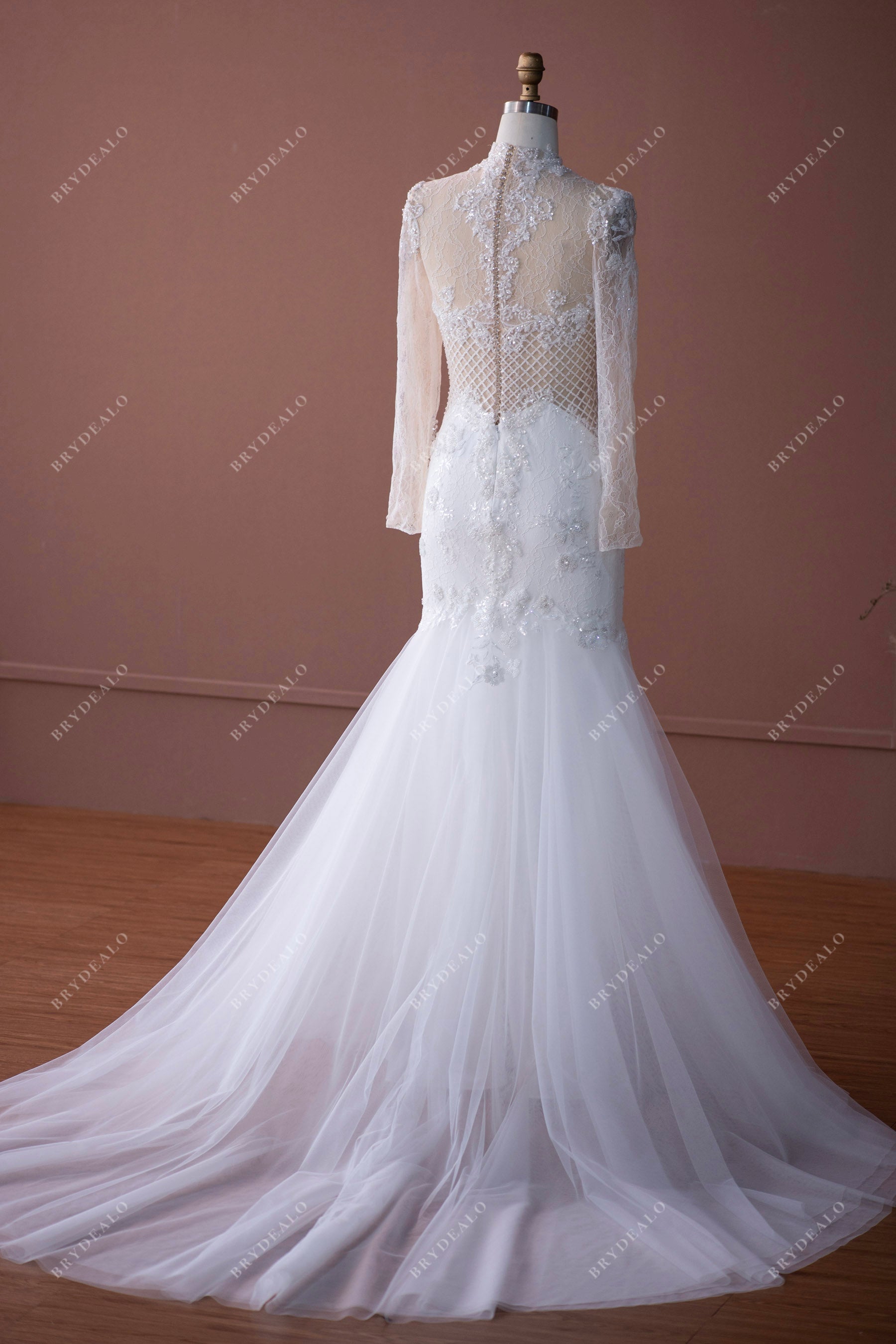 court train illusion back fashionable wedding dress