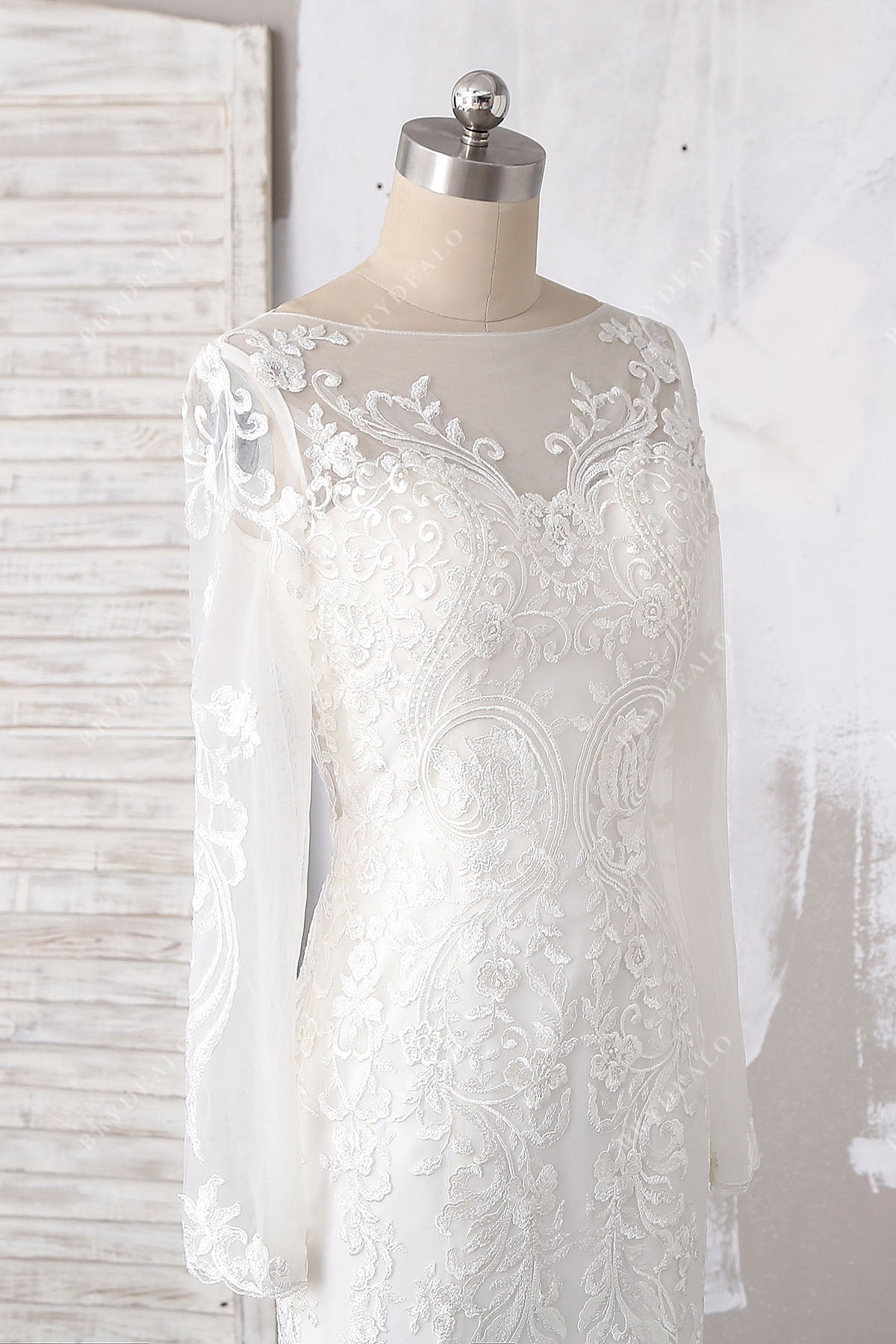 long sleeves lace mermaid bridal dress