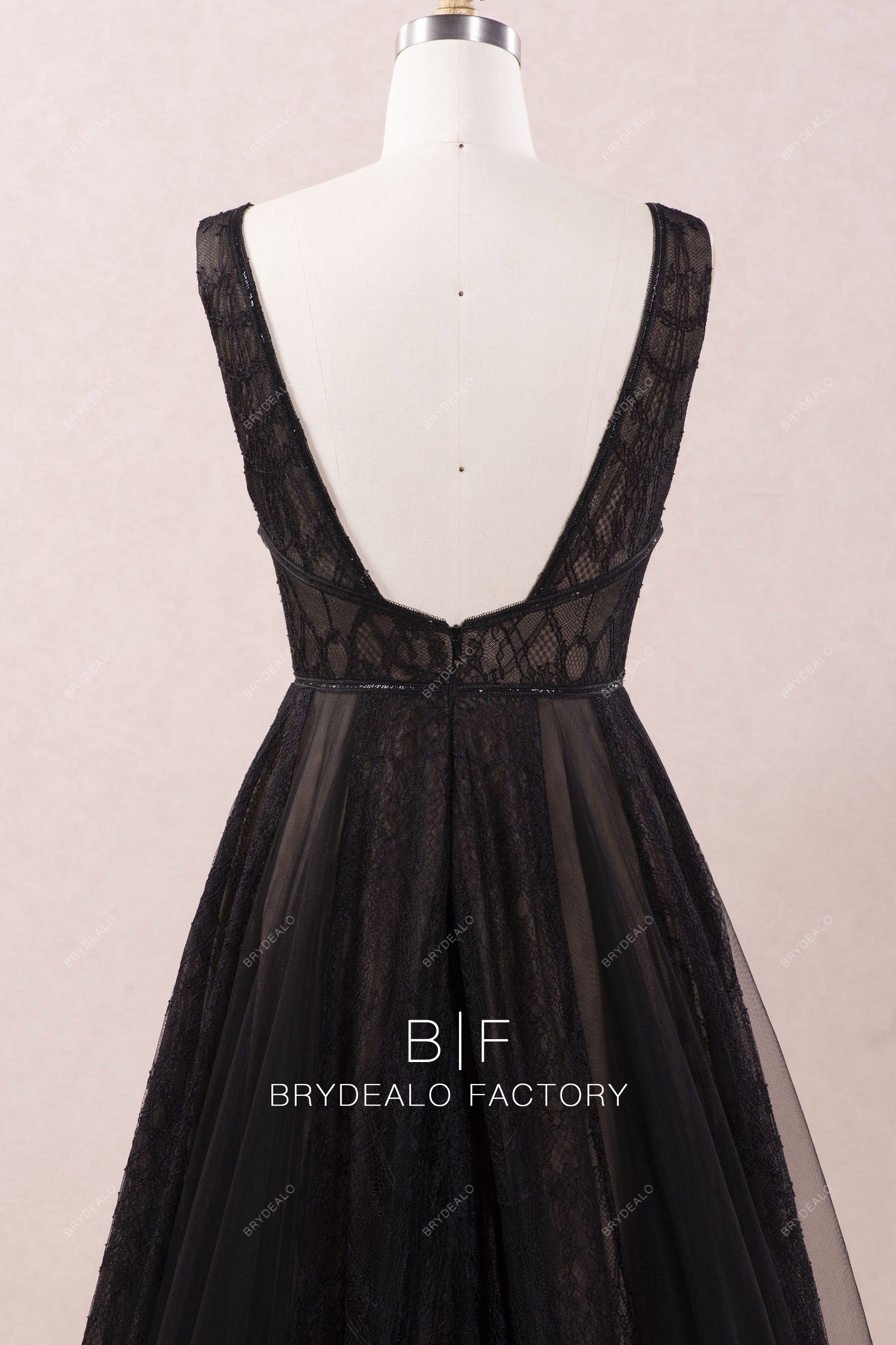 sleeveless open back fall wedding dress