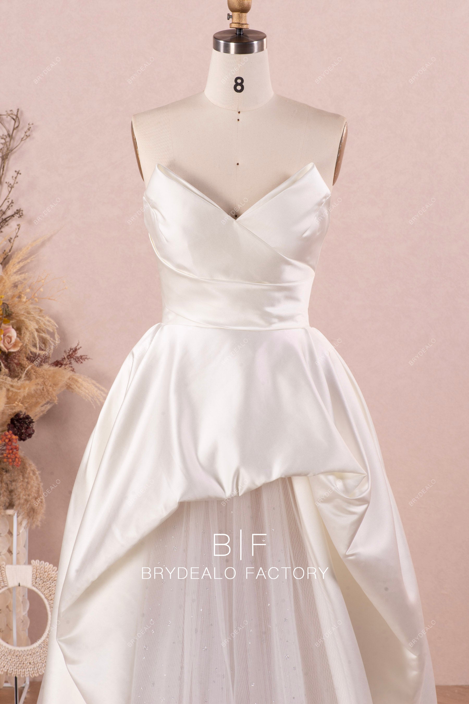 designer pleated V-neck strapless satin wedding dress