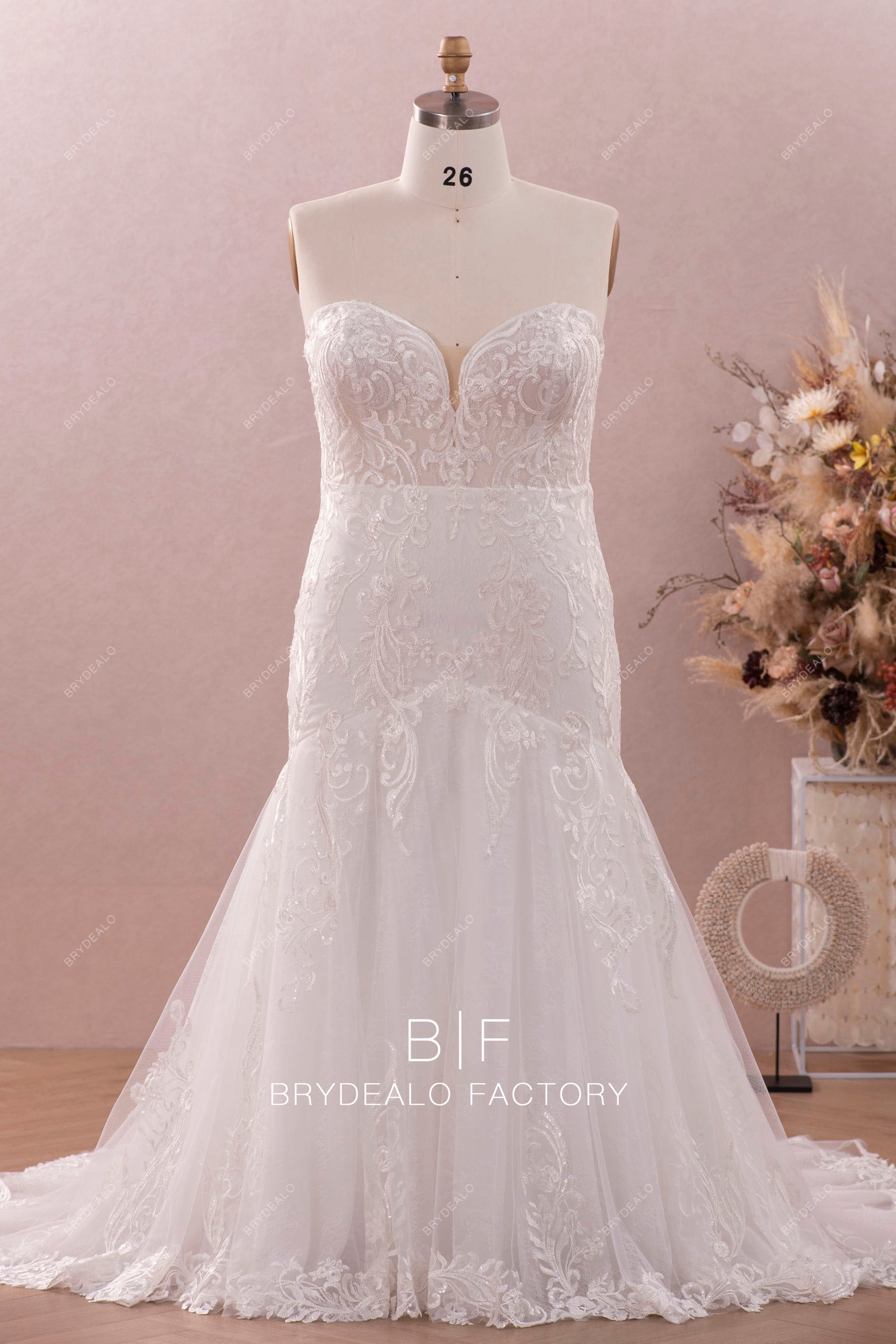 sweetheart neck trumpet plus size elegant lace wedding dress
