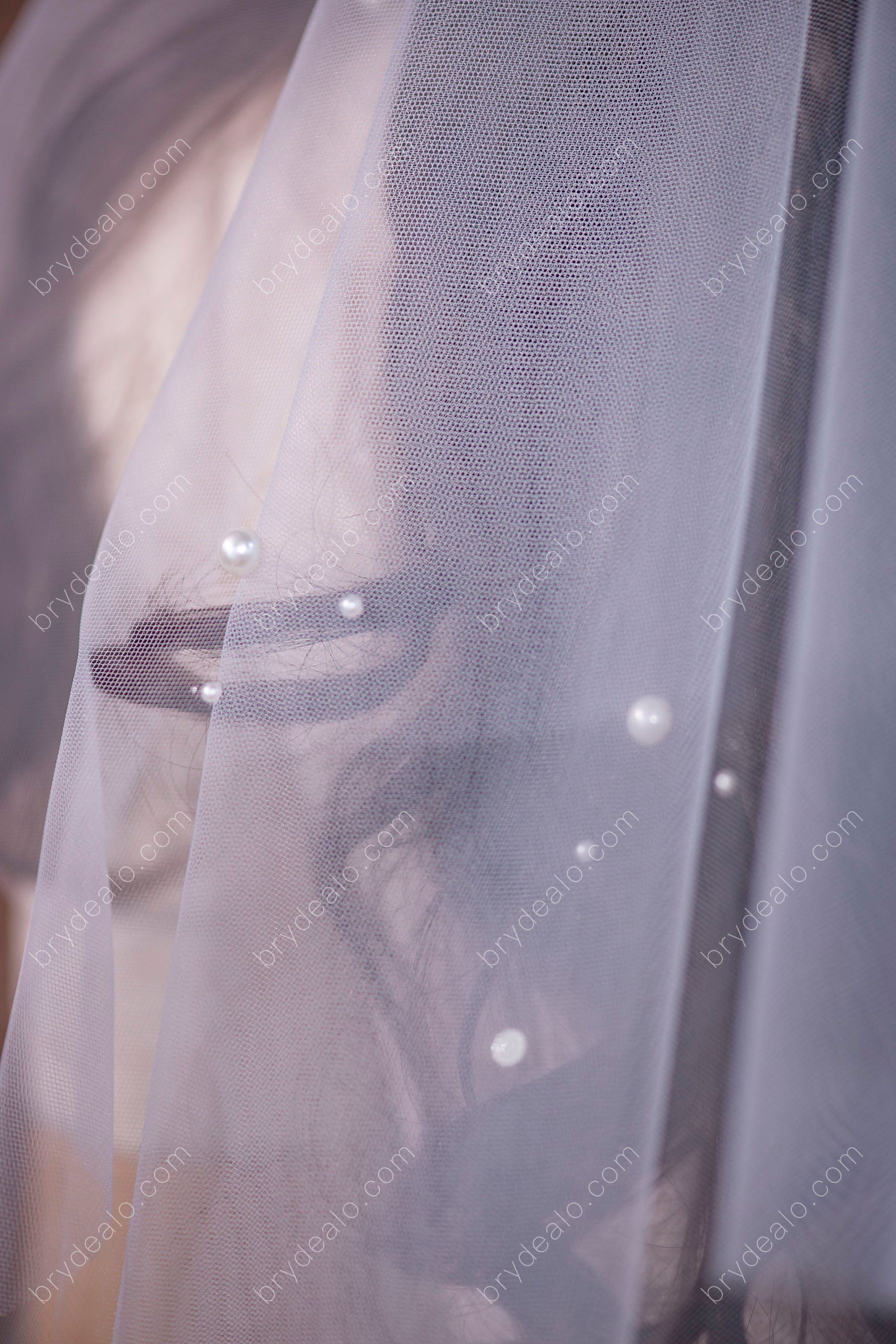 elegant pearls bridal veil