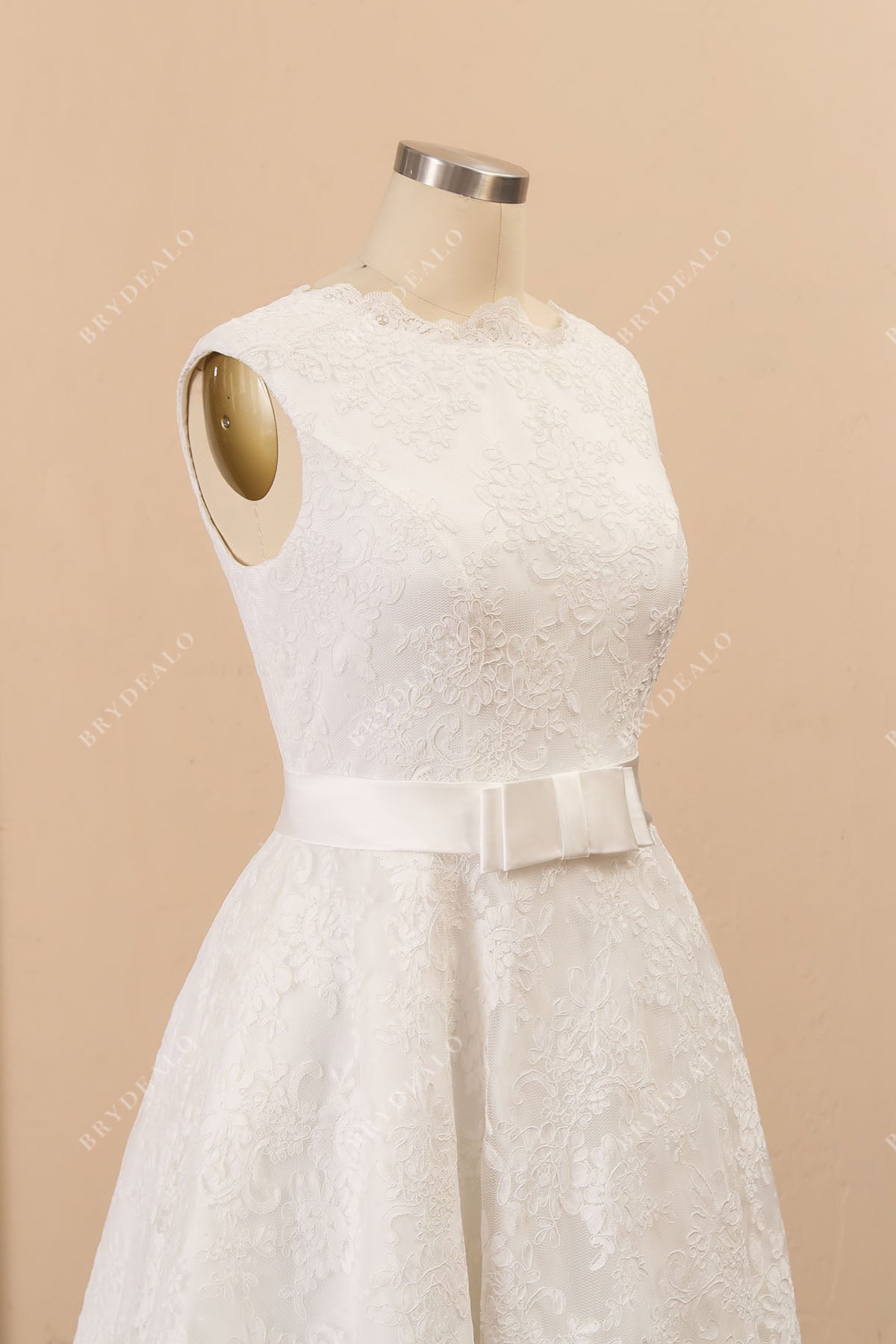 scalloped crew neck lace casual bridal dress