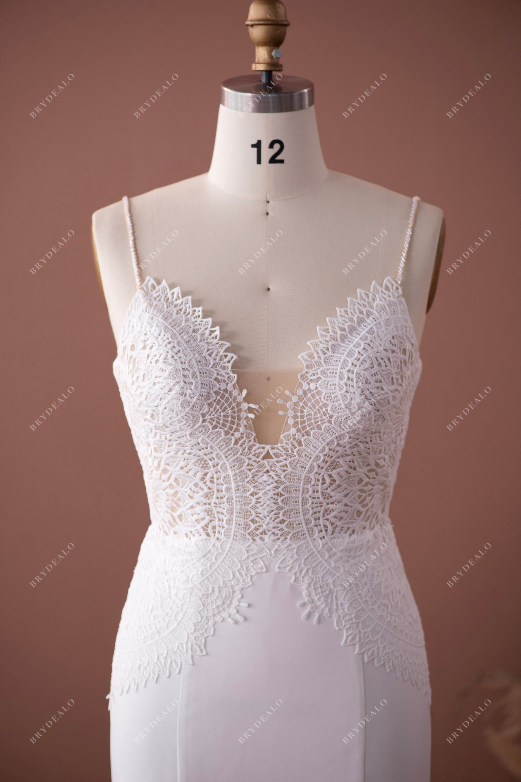 scalloped neck lace wedding dress