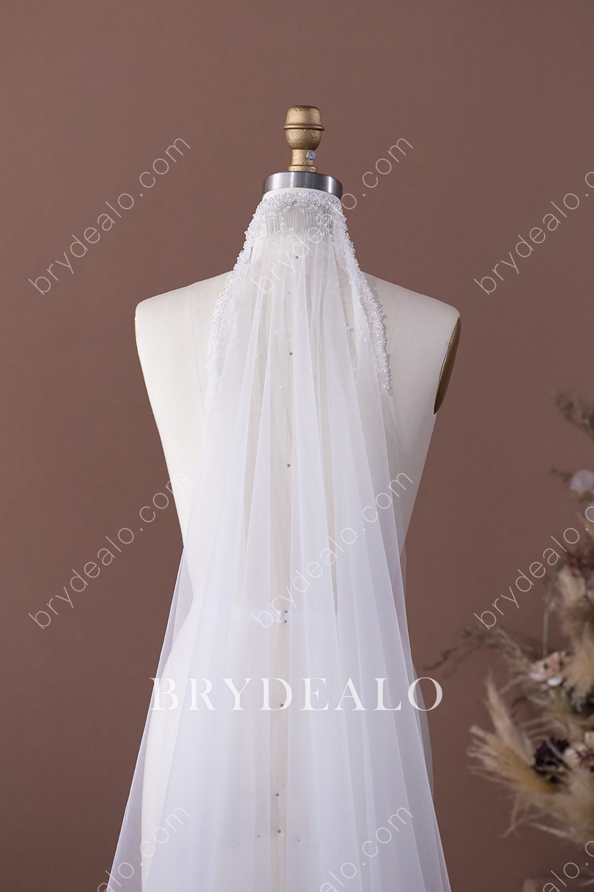 Sparkly Crystals Tulle Wedding Veil
