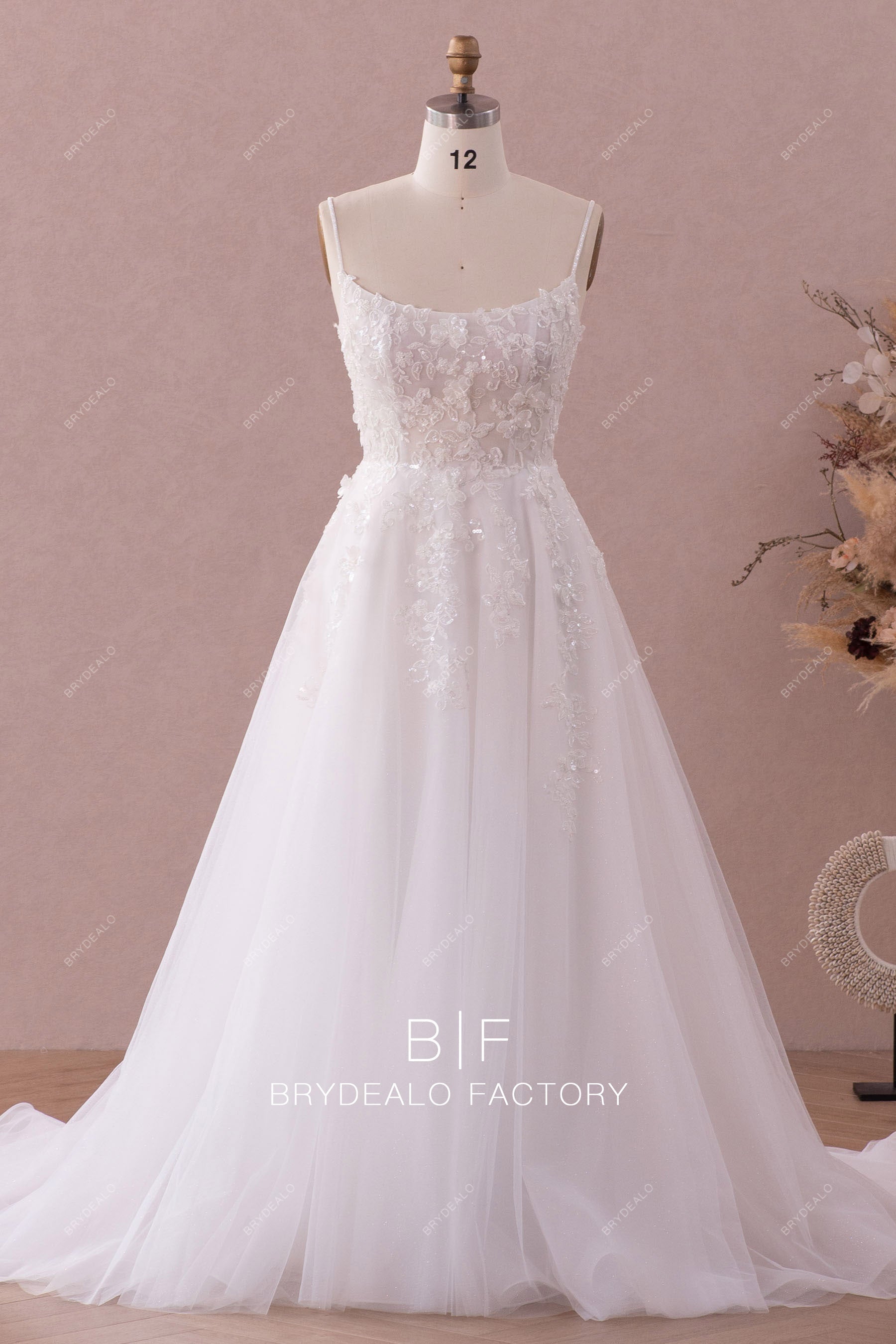 Shimmery 3D Flower Lace Spaghetti Strap Scoop Neck Bridal Dress