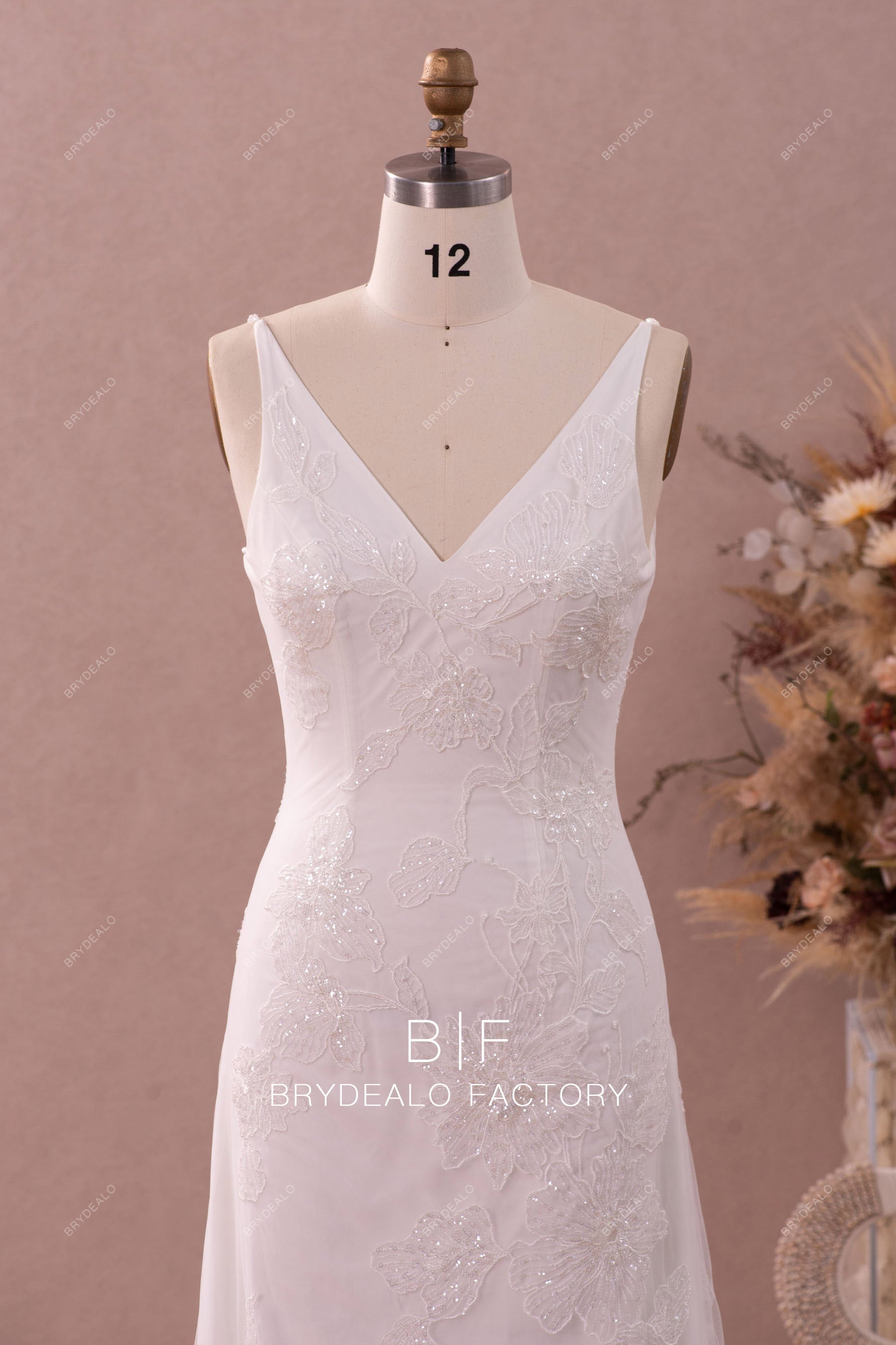 elegant V-neck shimmery flower lace wedding dress 