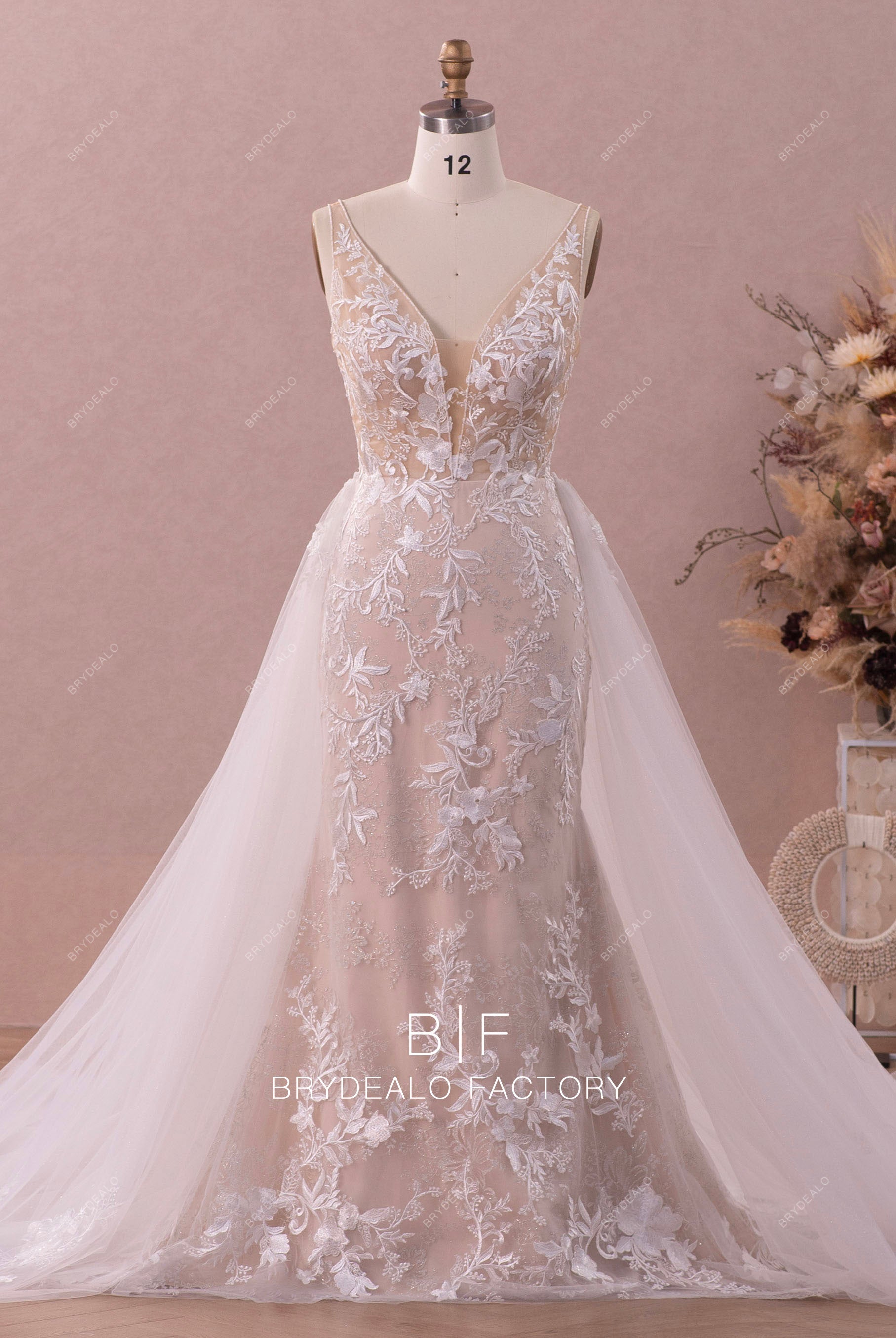 lace applique detachable overskirt trumpet wedding dress 