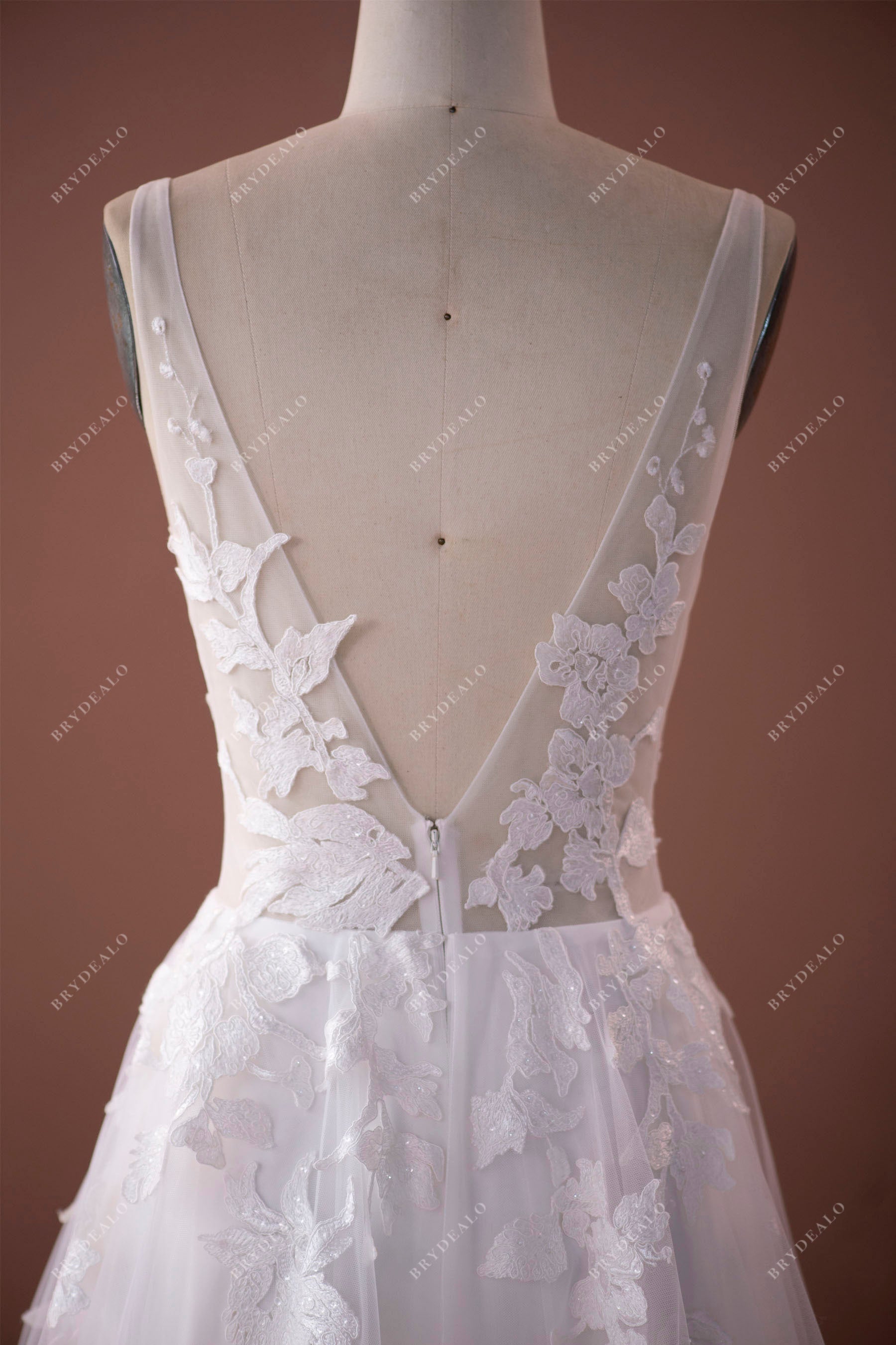 shimmery lace open V-back outdoor wedding dress