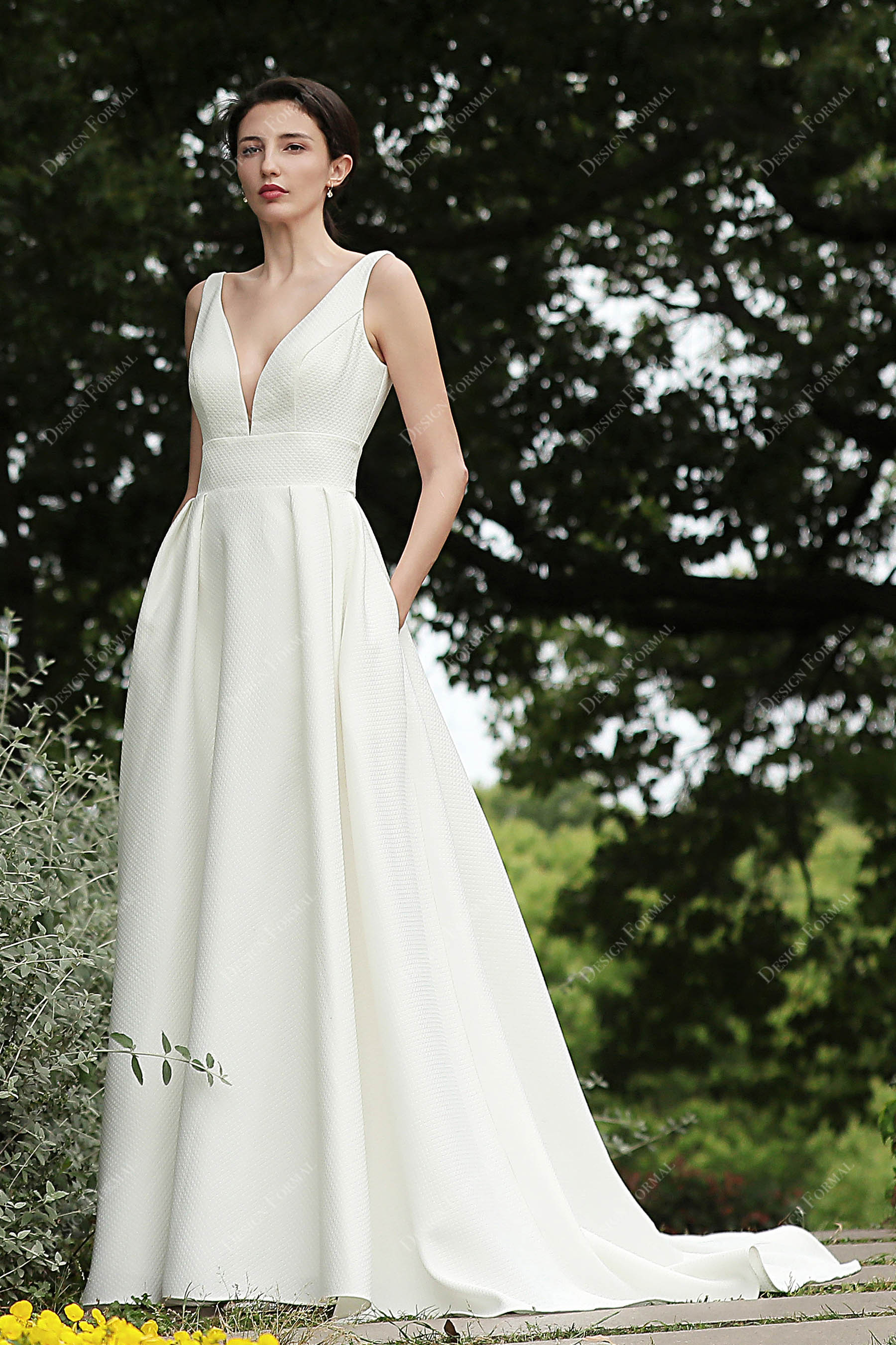 Sleeveless V-neck Textured Wedding Dress with Pockets