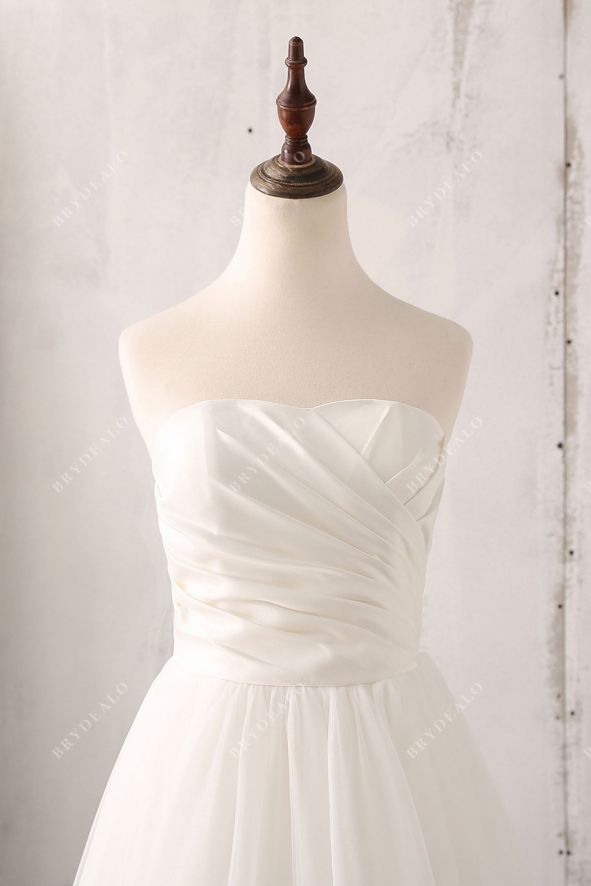 strapless pleated sweetheart neck weding dress