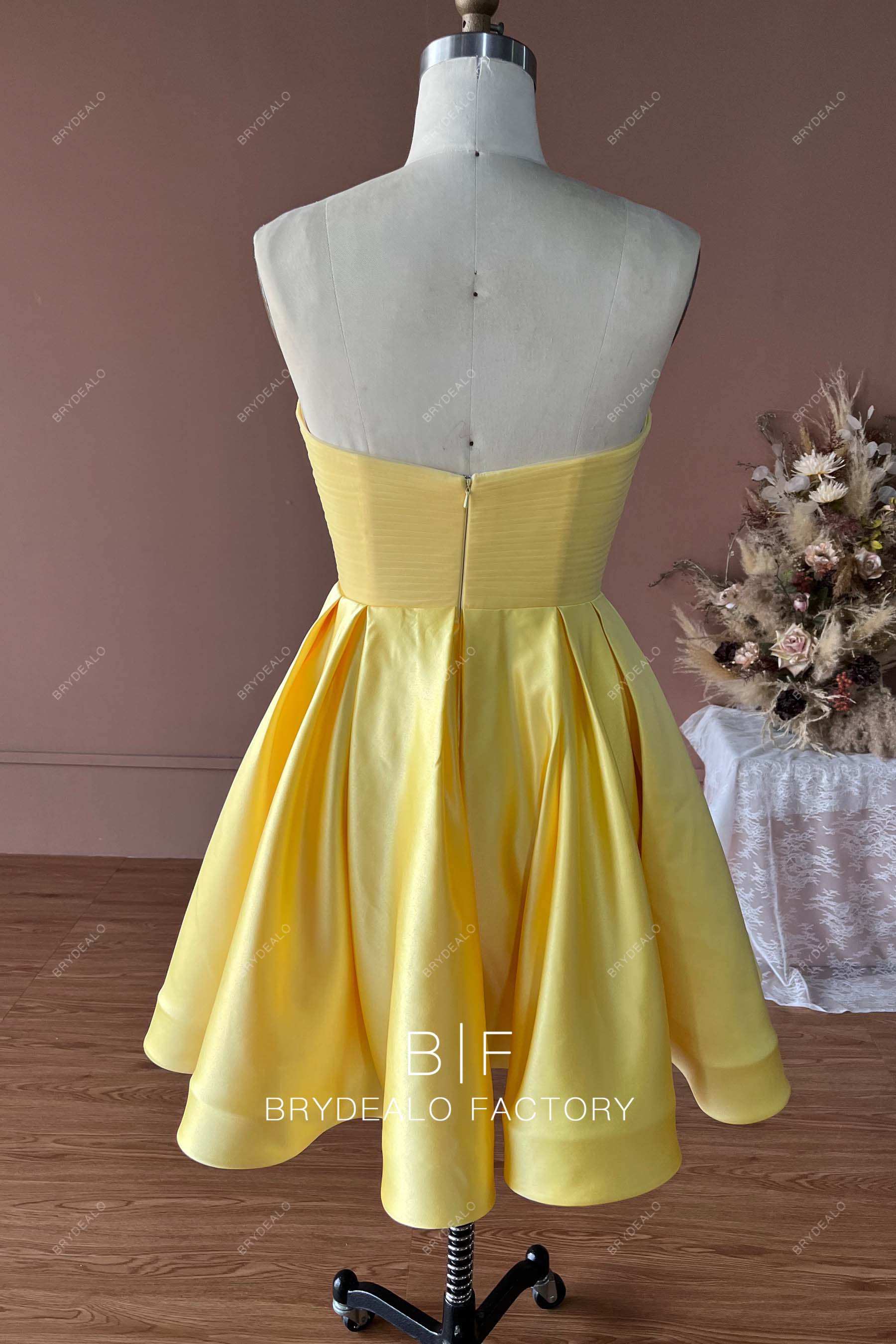 Yellow Satin Sweetheart Neck Formal Dress