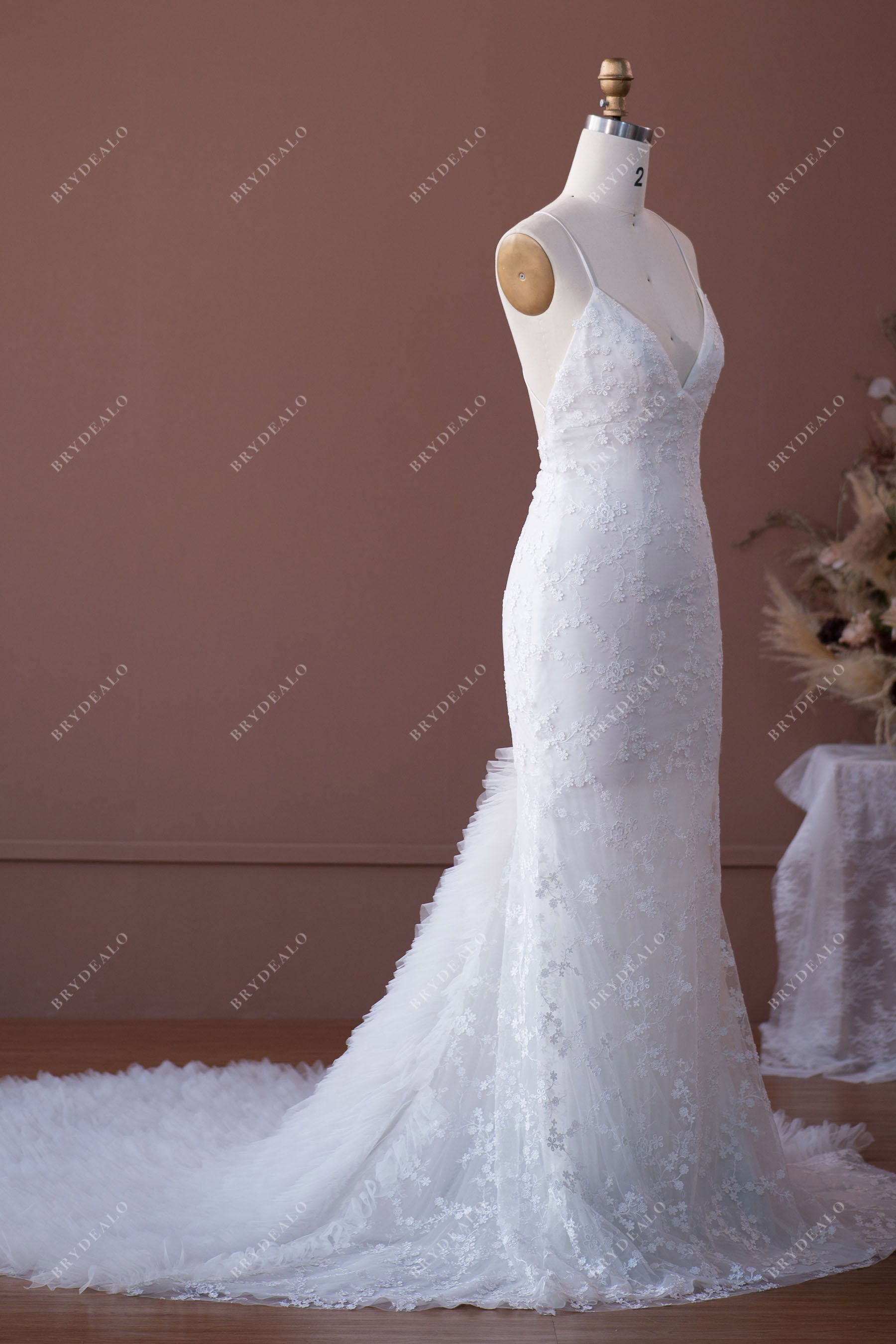 Designed Sleeveless Mermaid Lace Ruffled Tulle Cute Wedding Dress