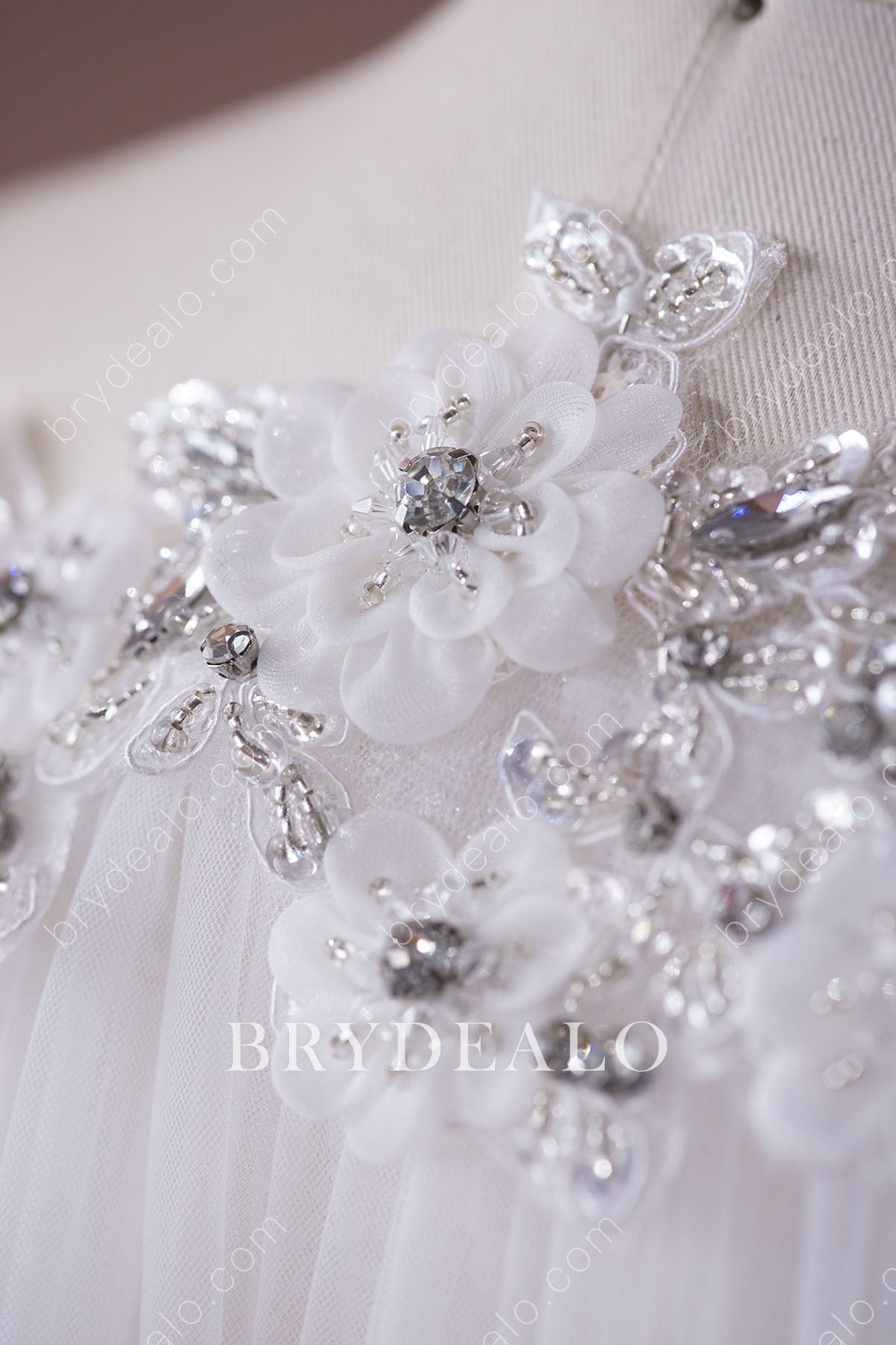 3D flower rhinestone comb wedding veil 