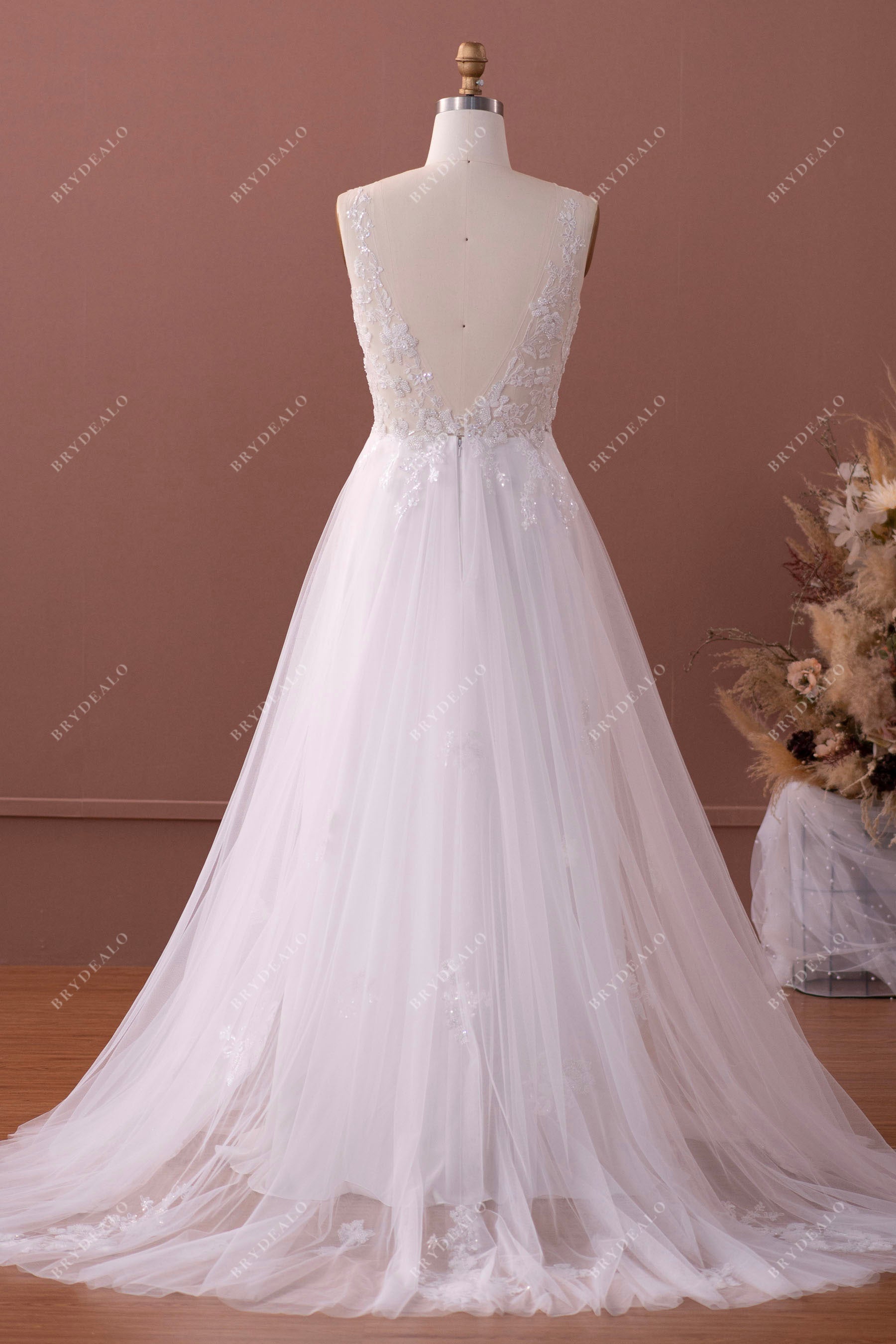 illusion V-back lace tulle A- line wedding dress