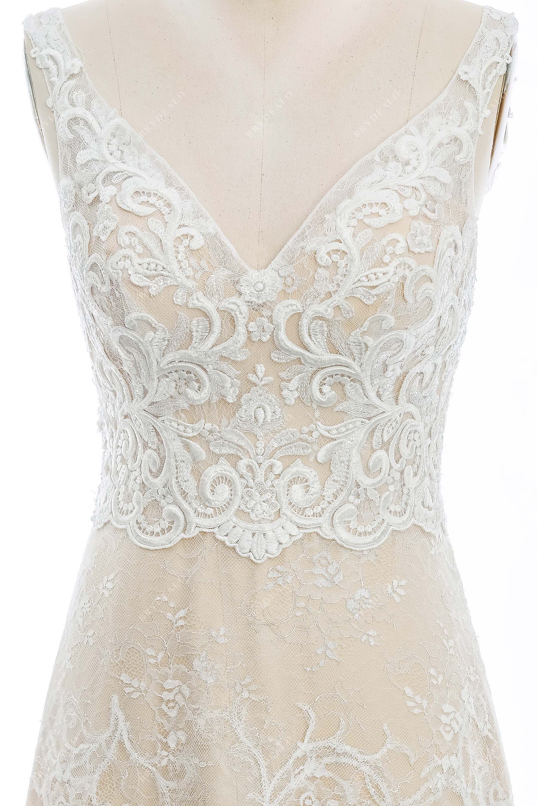designer lace V-neck sleeveless bridal dress