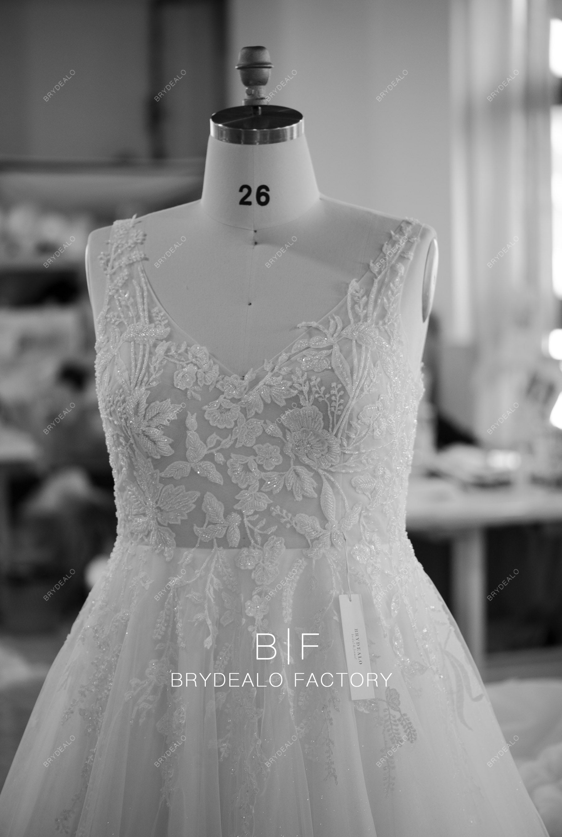 V-neck sleeveless beaded flower lace bridal gown