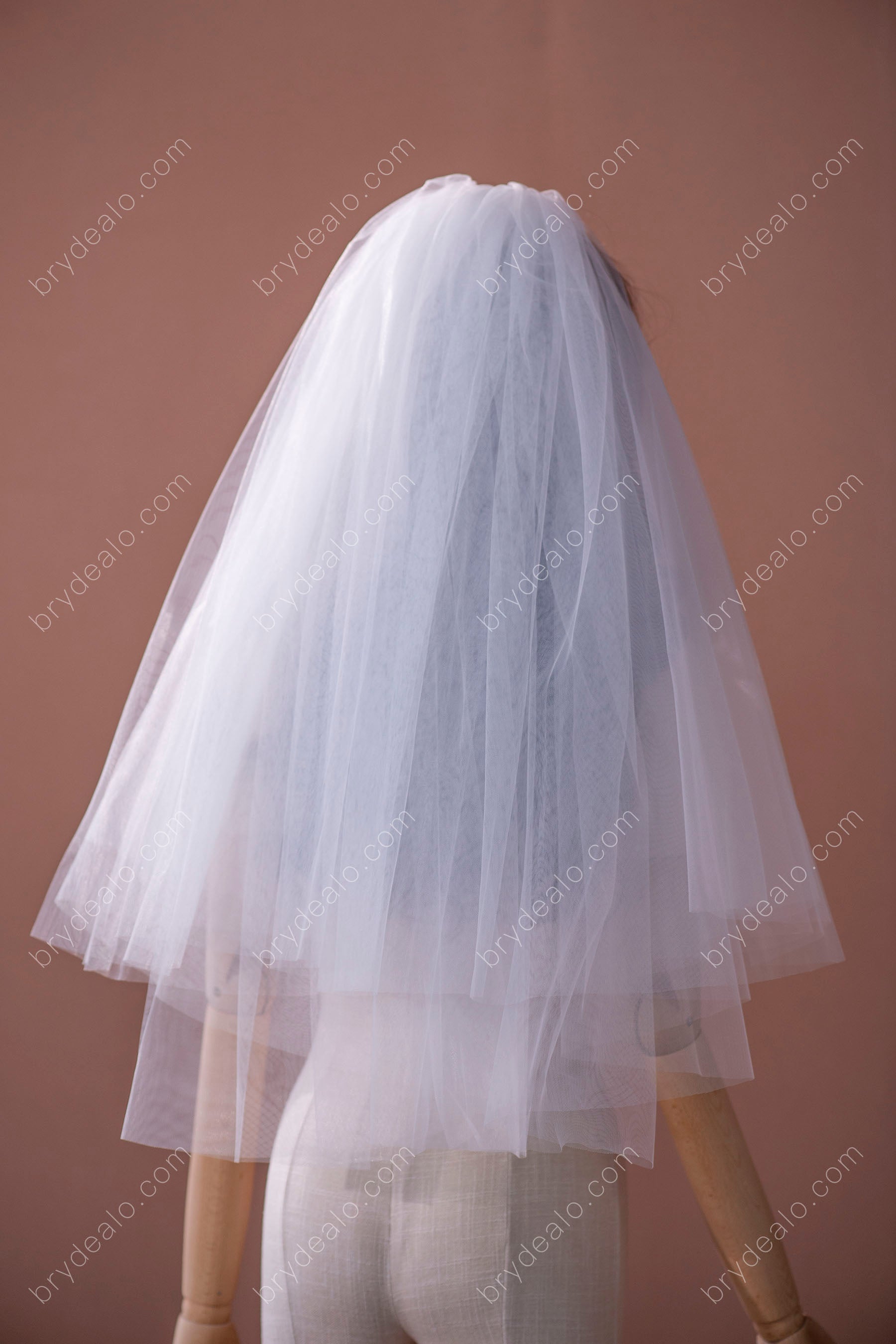 beautiful short tulle Bridal Veil
