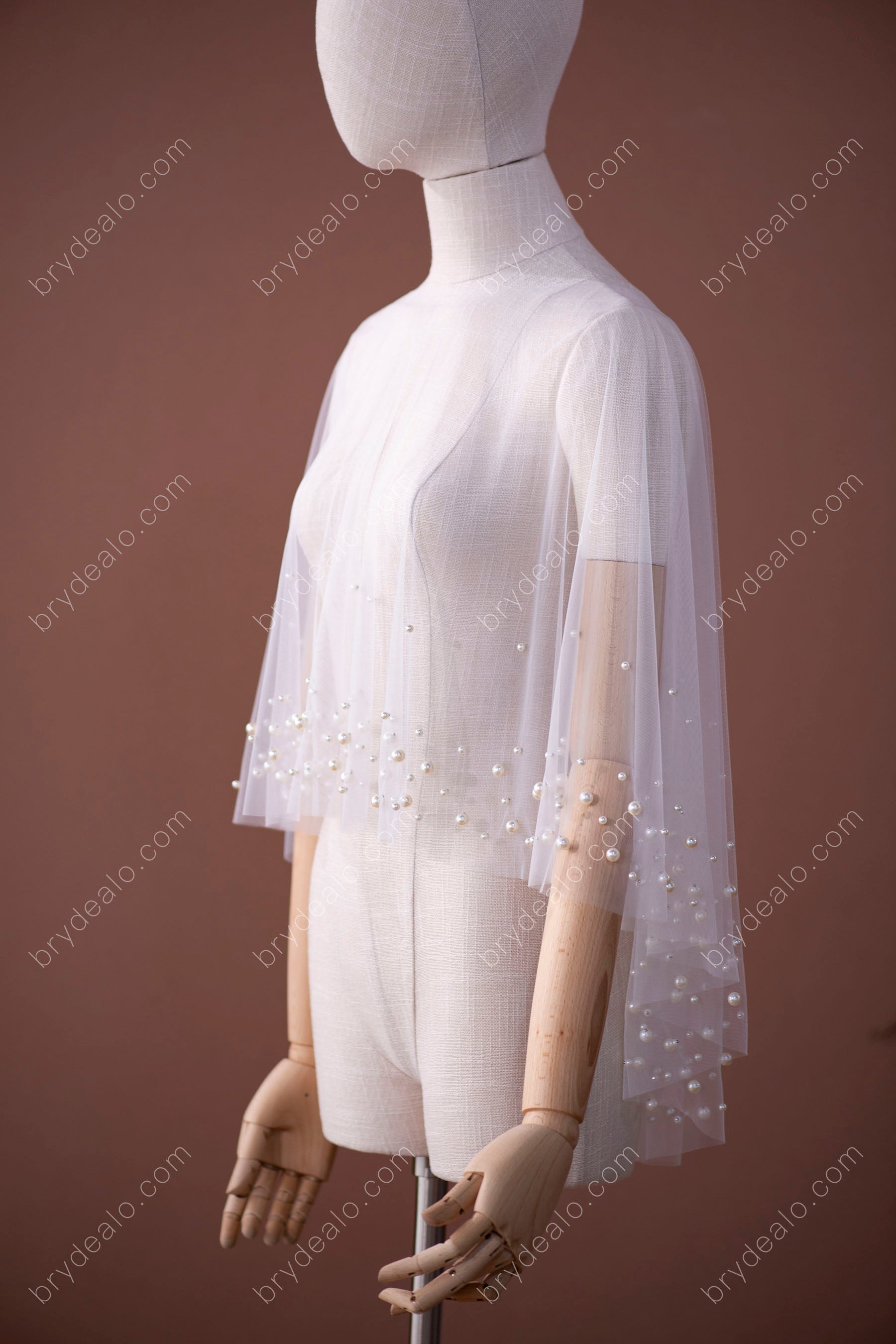 glamorous pearls bridal cape_brydealo