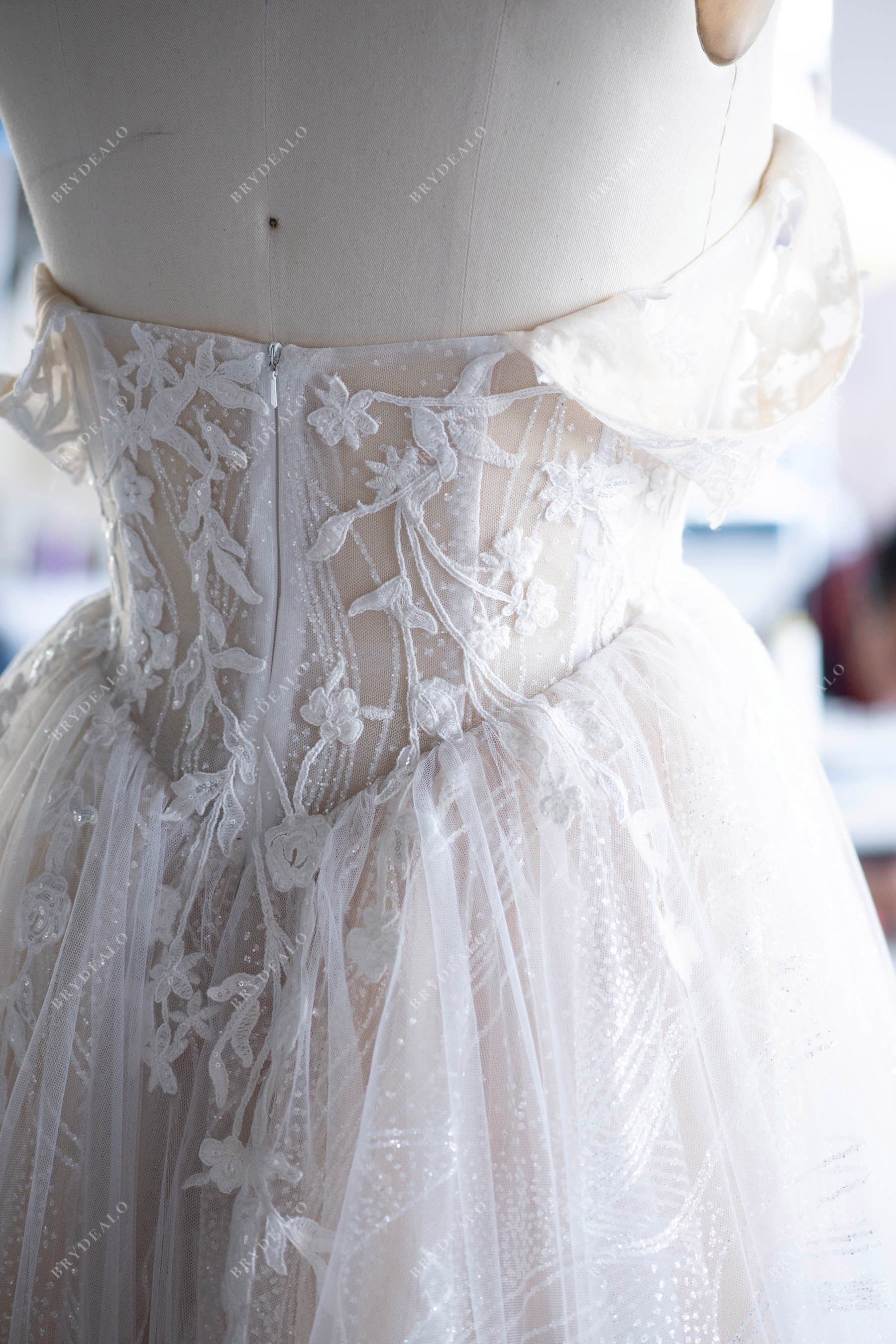 Basque Waist Romantic Lace Tulle Bridal Dress