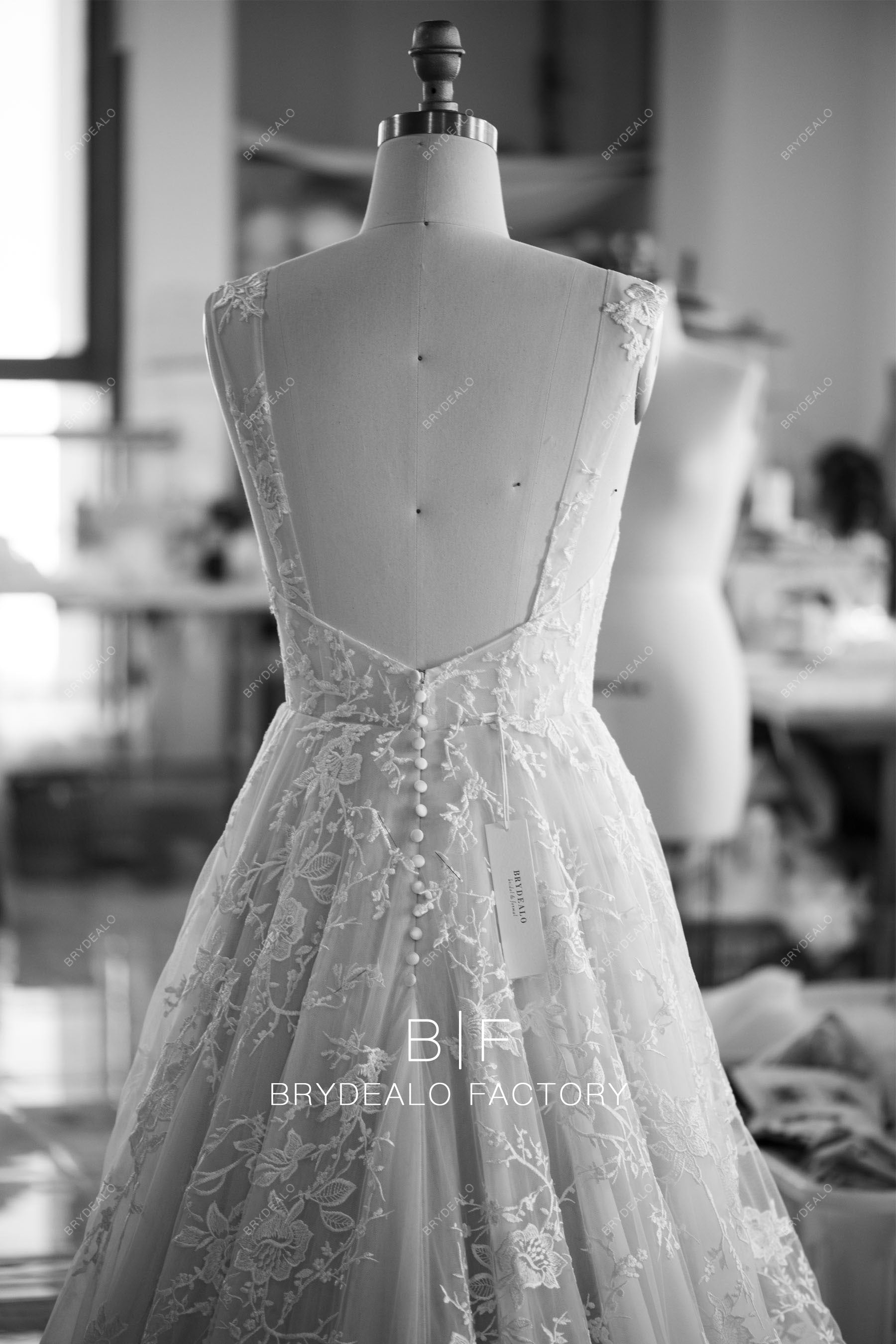 hand-made open back straps horsehair A-line wedding dress