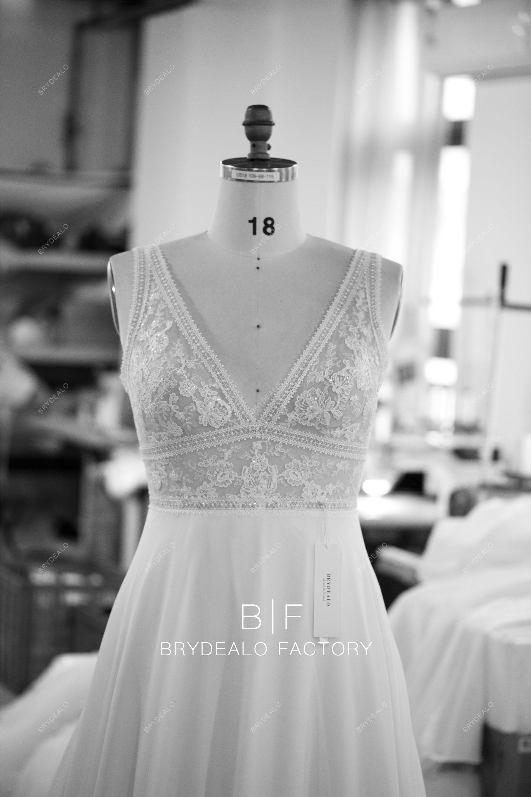 plus size boho lace V-neck chiffon wedding dress