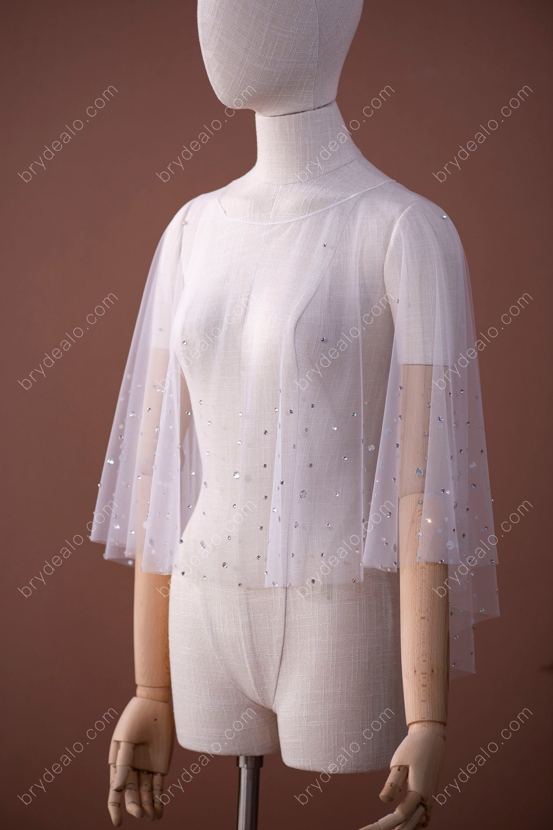 Popular Shiny Rhinestones Tulle Bridal Cape 