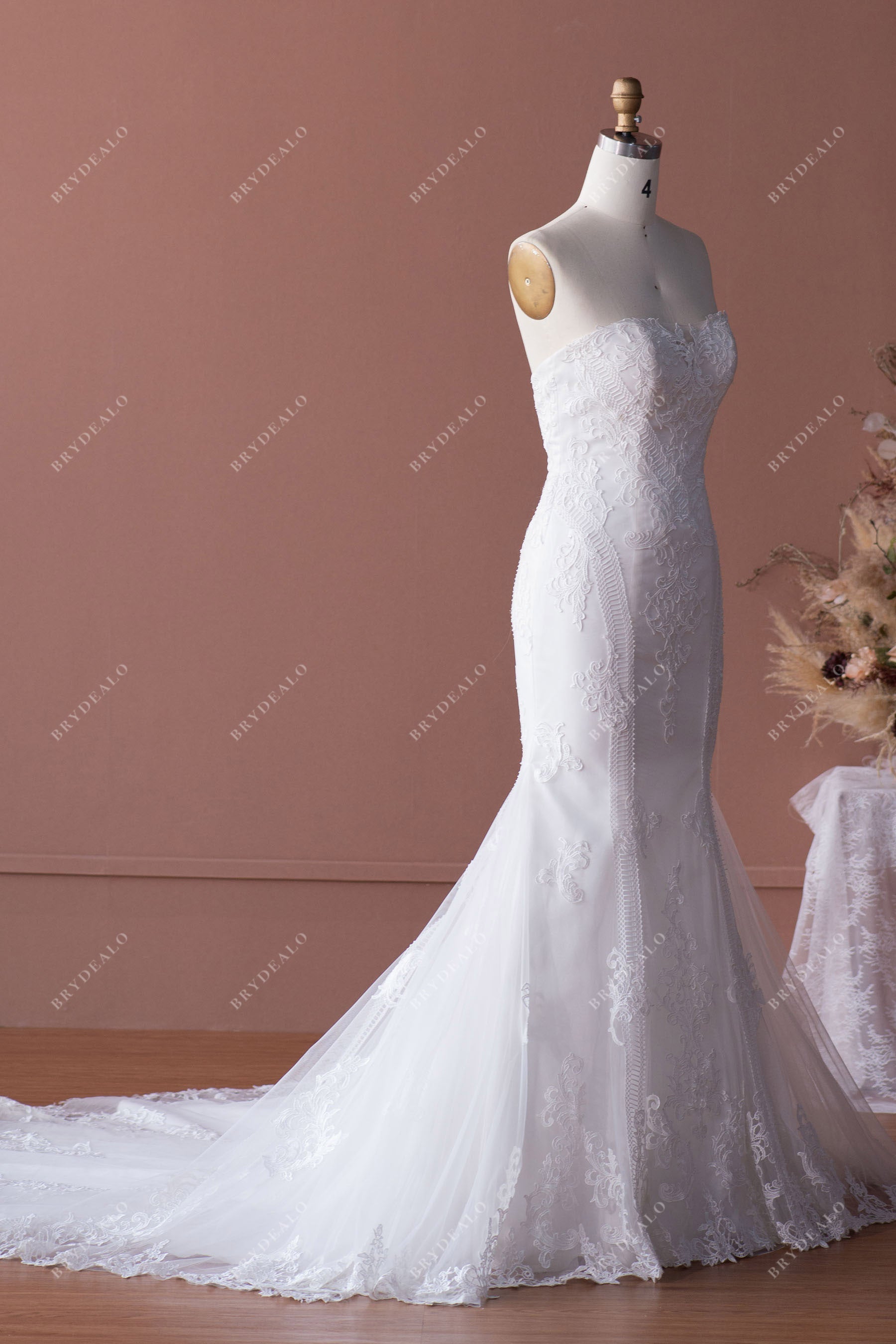 strapless sweetheart lace trumpet wedding gown