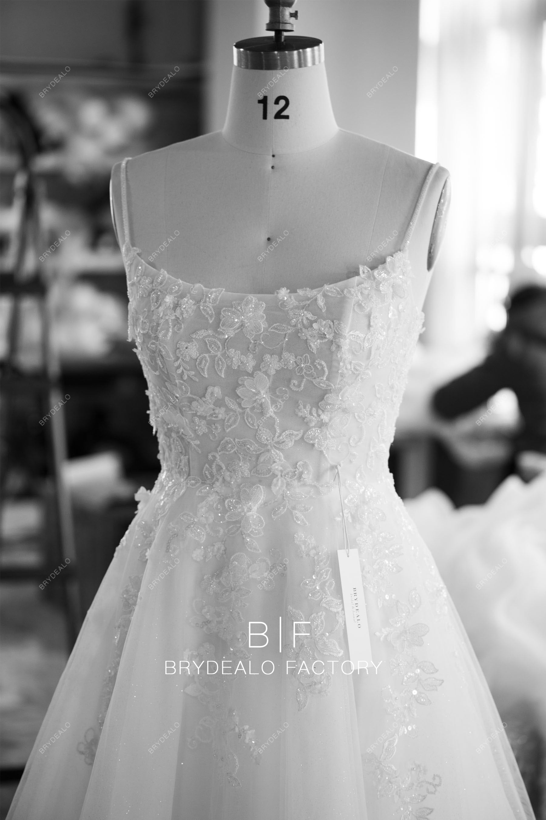princess straps scoop neck flower lace A-line wedding gown
